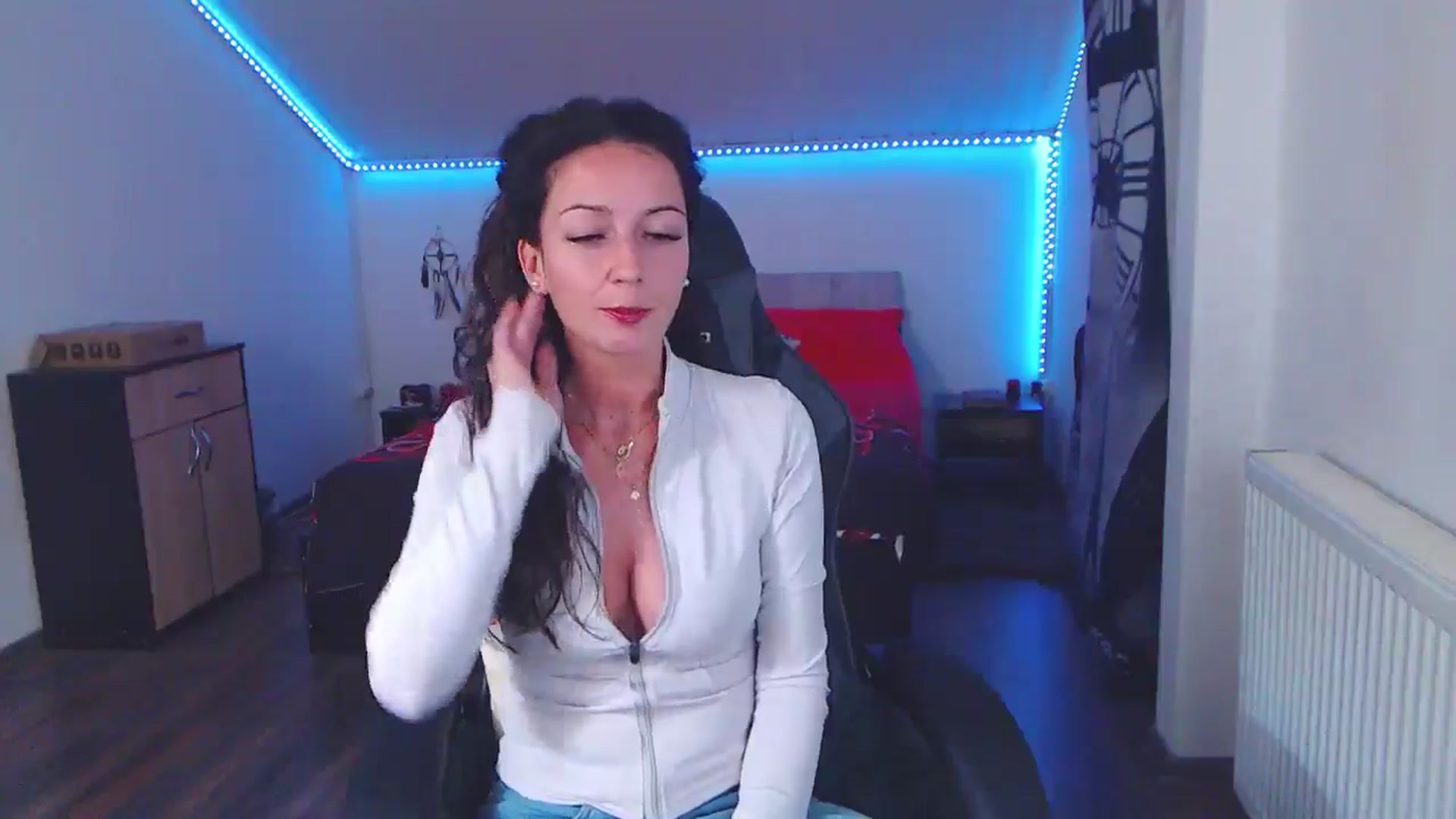 Gallery image thumbnail from SlimCurly's myfreecams stream on, 01/04/2026, 22:40 image 10 of 20
