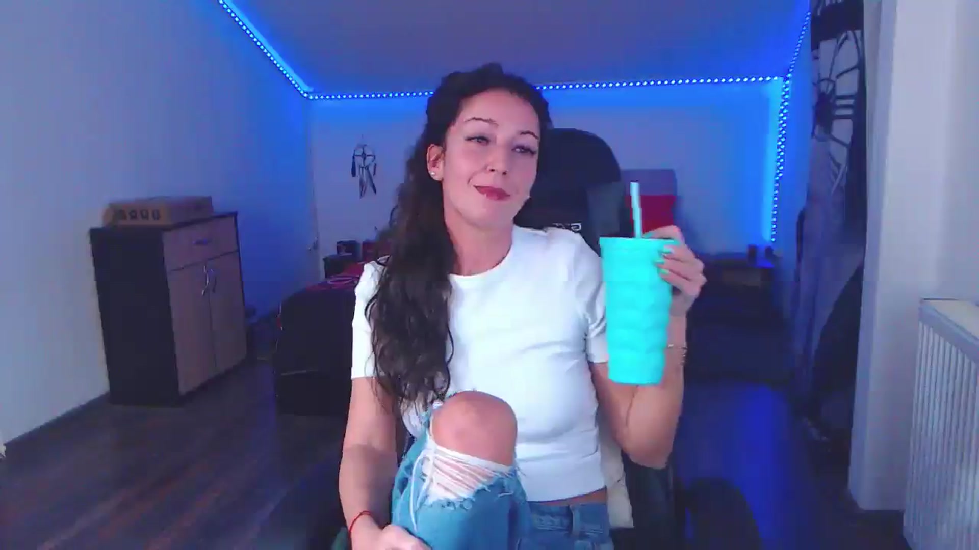 Gallery image thumbnail from SlimCurly's myfreecams stream on, 01/05/2026, 24:44 image 15 of 20