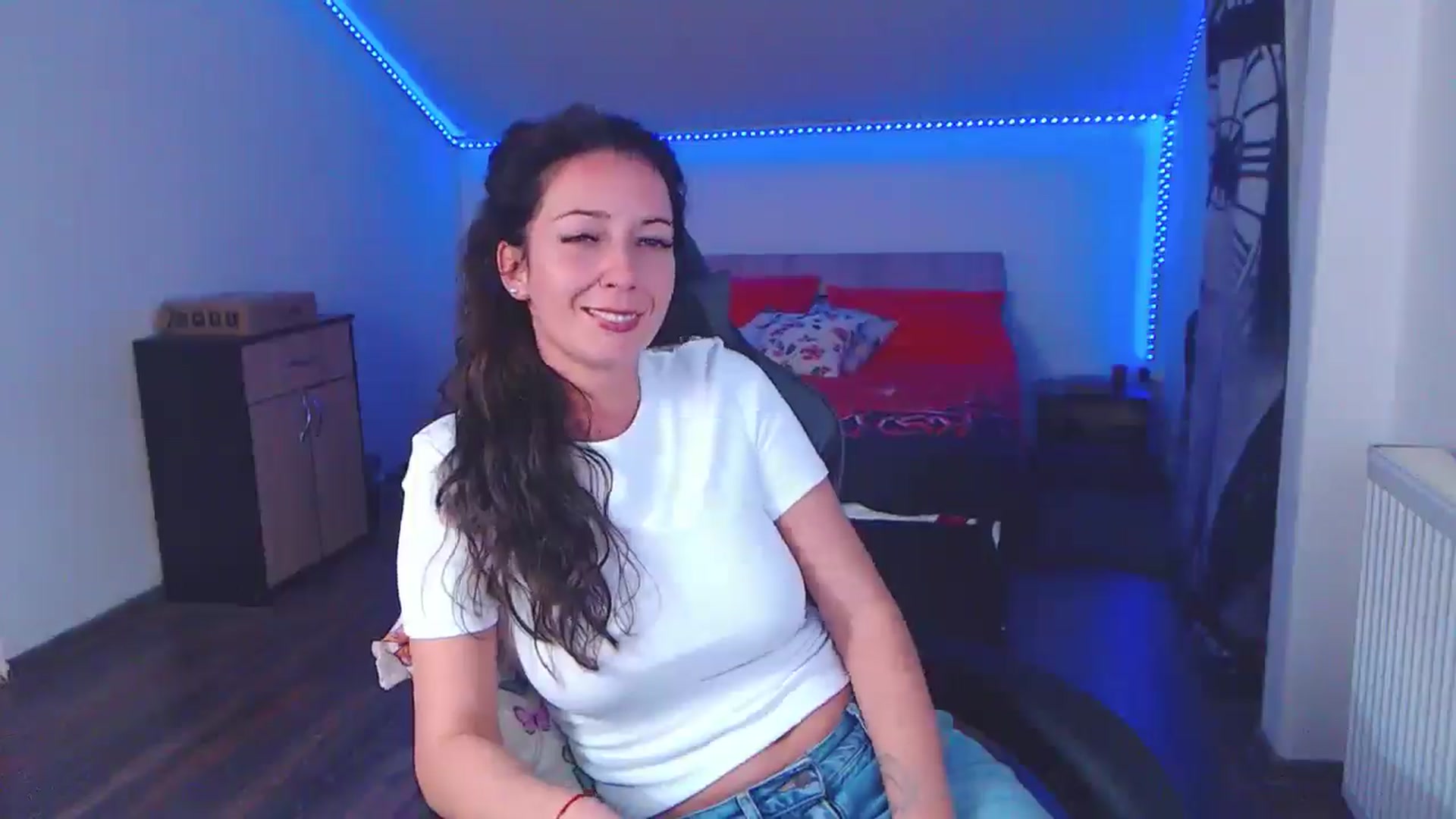 Gallery image thumbnail from SlimCurly's myfreecams stream on, 01/05/2026, 24:44 image 9 of 20
