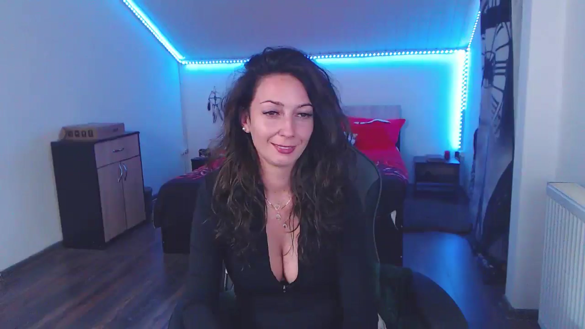 Gallery image thumbnail from SlimCurly's myfreecams stream on, 01/07/2026, 24:16 image 19 of 20