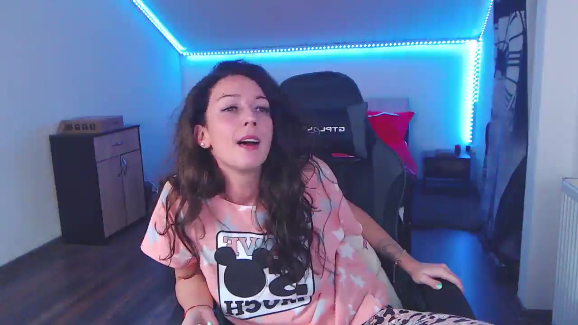 Gallery image thumbnail from SlimCurly's myfreecams stream on, 01/07/2026, 03:15 image 13 of 20
