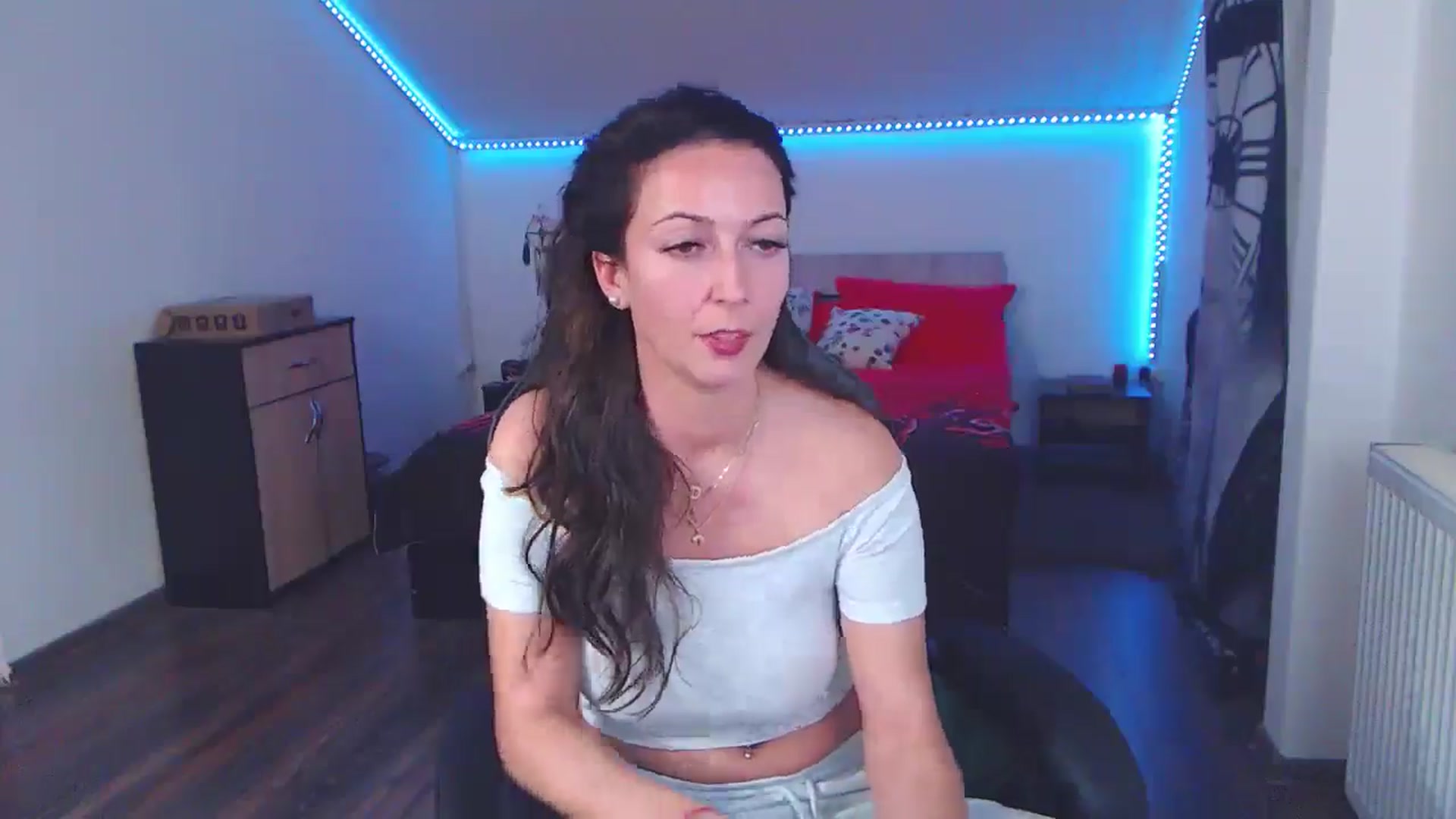 Gallery image thumbnail from SlimCurly's myfreecams stream on, 01/08/2026, 24:01 image 7 of 20