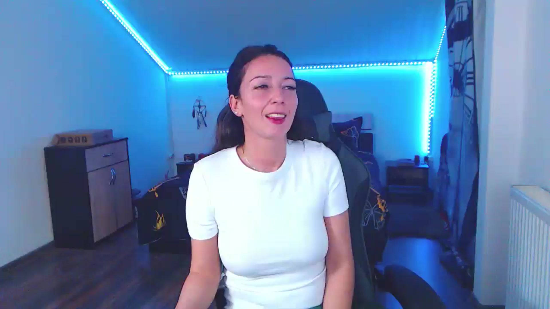 Gallery image thumbnail from SlimCurly's myfreecams stream on, 01/10/2026, 24:02 image 5 of 20