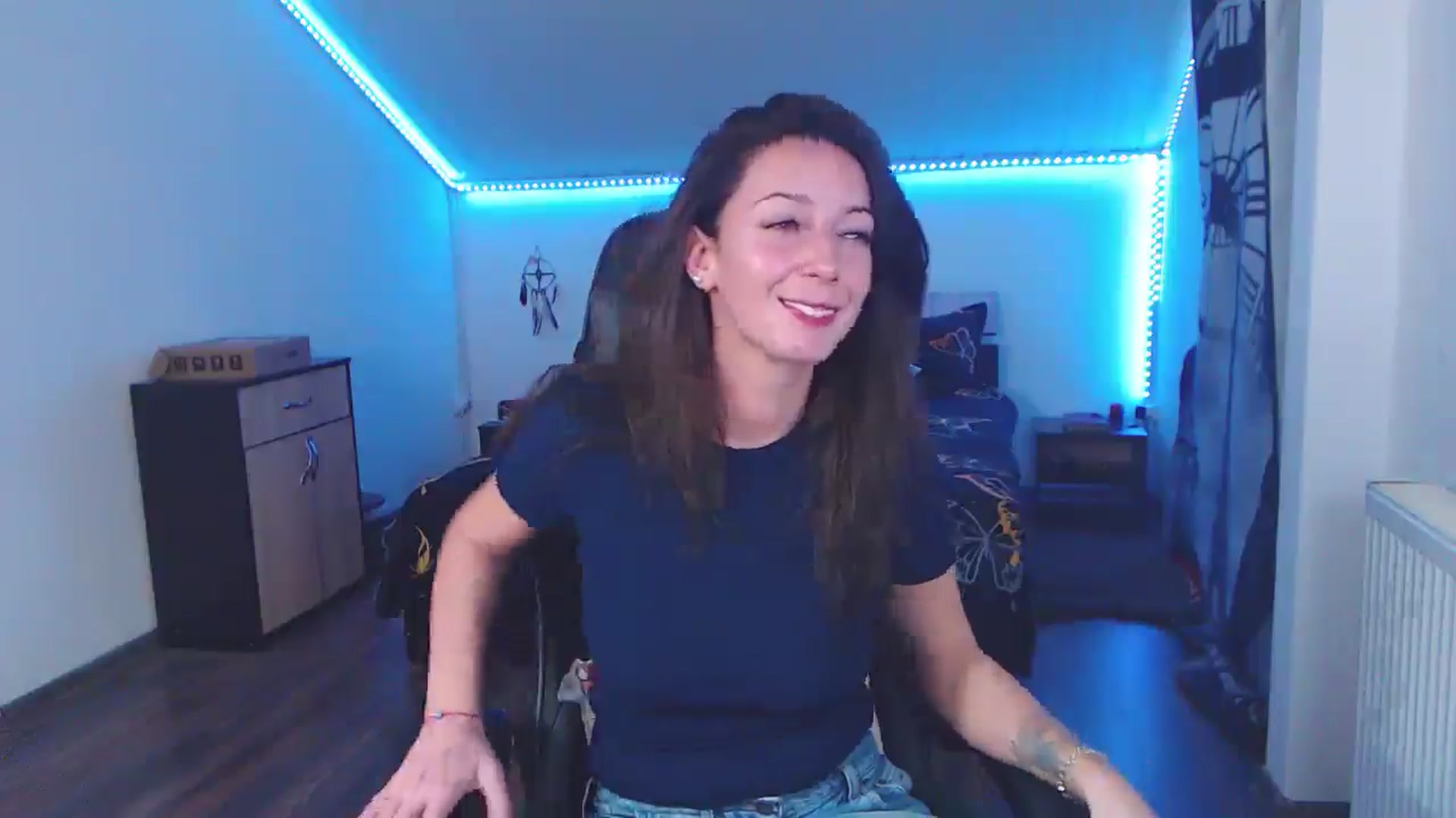 Gallery image thumbnail from SlimCurly's myfreecams stream on, 01/10/2026, 23:06 image 2 of 20
