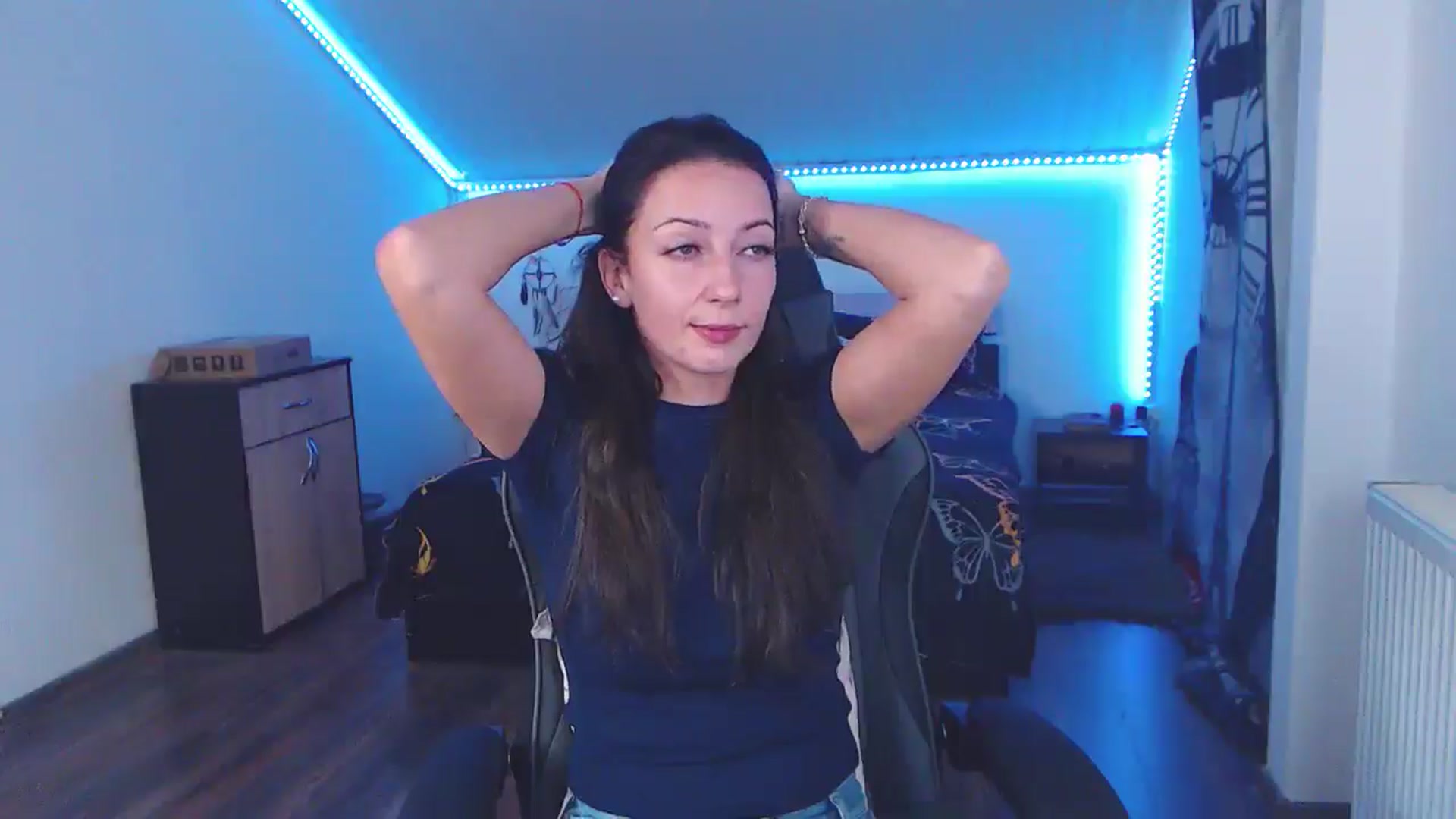 Gallery image thumbnail from SlimCurly's myfreecams stream on, 01/10/2026, 23:06 image 14 of 20