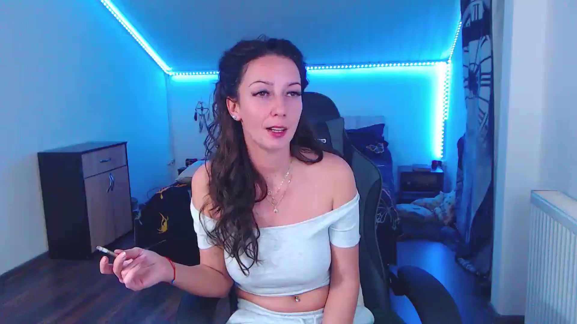 Gallery image thumbnail from SlimCurly's myfreecams stream on, 01/18/2026, 23:47 image 14 of 20