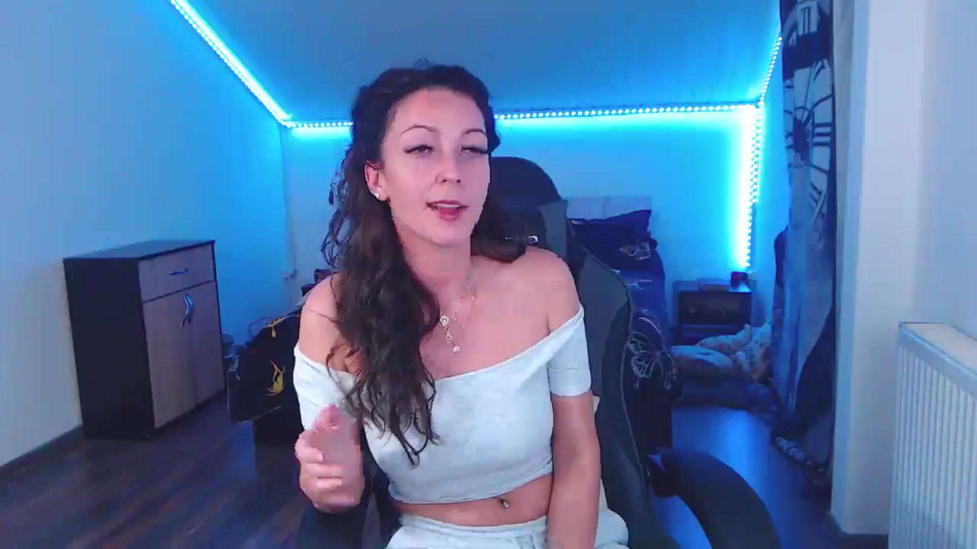 Gallery image thumbnail from SlimCurly's myfreecams stream on, 01/18/2026, 23:47 image 13 of 20