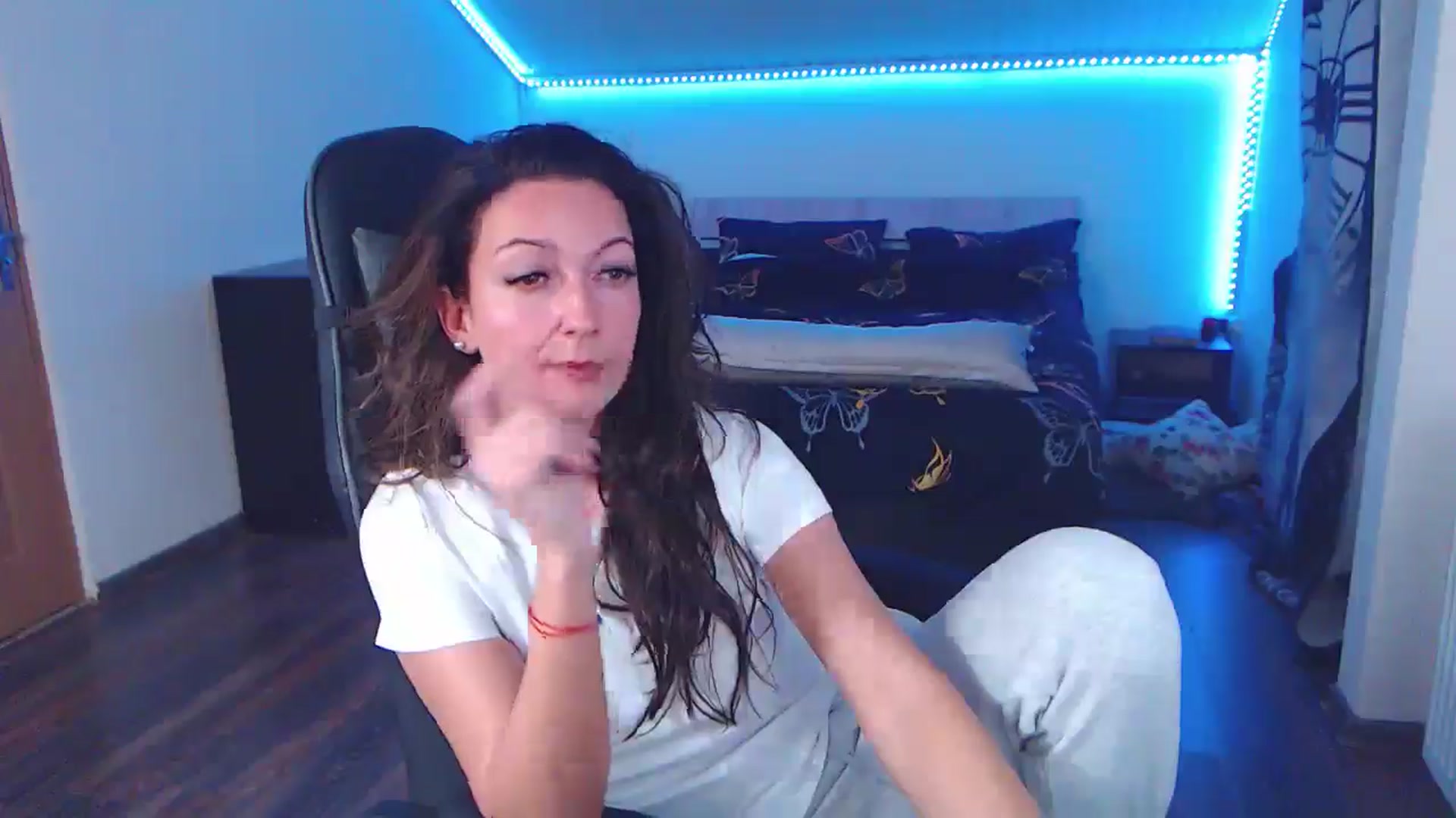 Gallery image thumbnail from SlimCurly's myfreecams stream on, 01/25/2026, 01:49 image 8 of 20