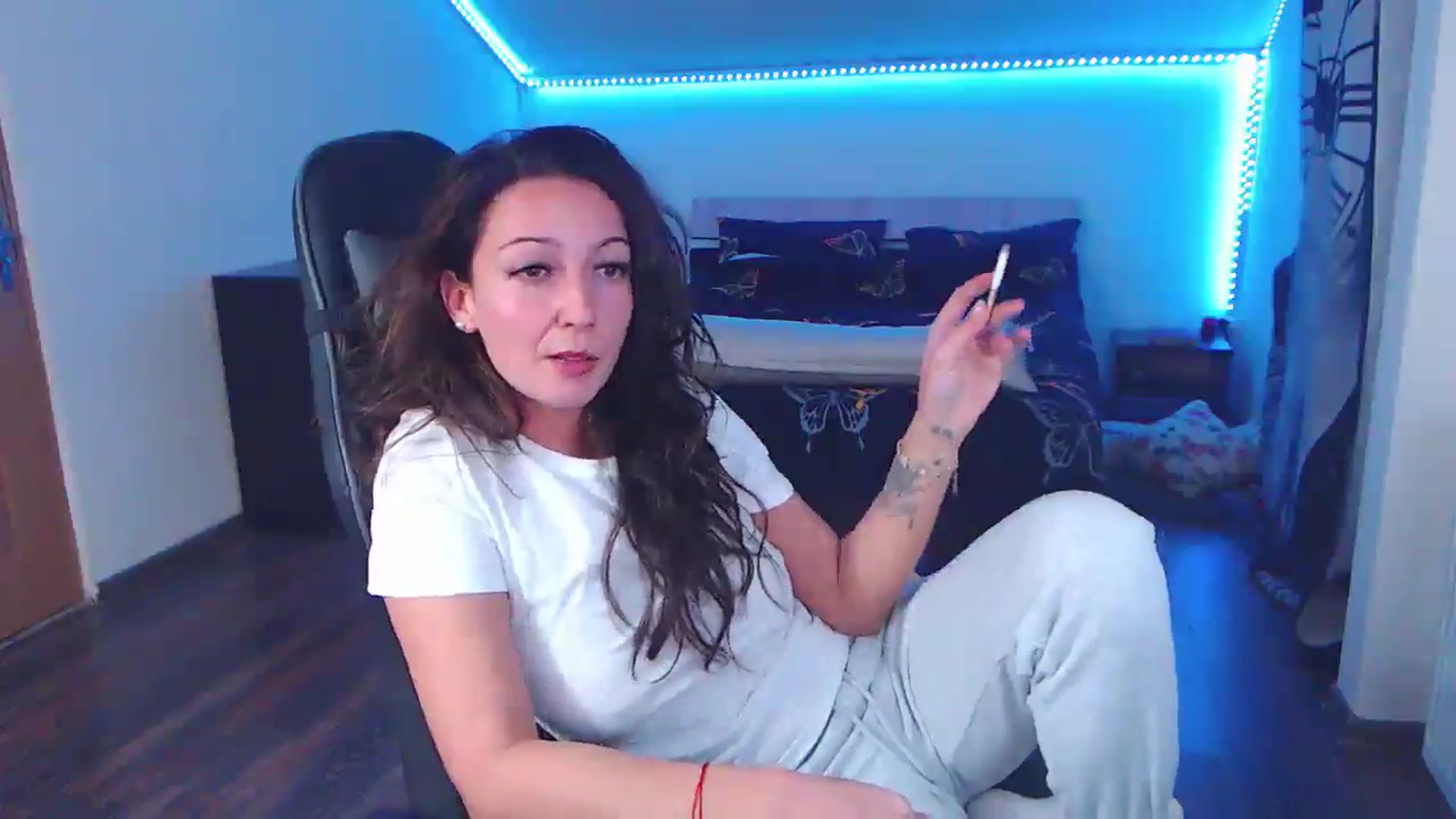 Gallery image thumbnail from SlimCurly's myfreecams stream on, 01/25/2026, 01:49 image 17 of 20