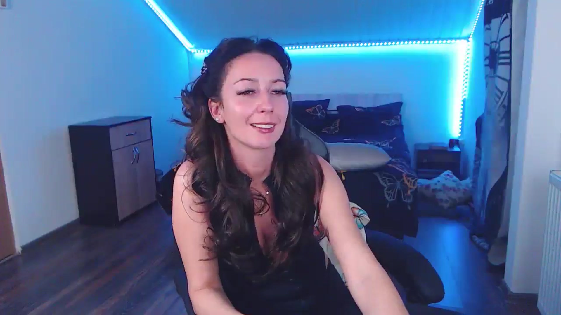Gallery image thumbnail from SlimCurly's myfreecams stream on, 01/26/2026, 24:33 image 11 of 20