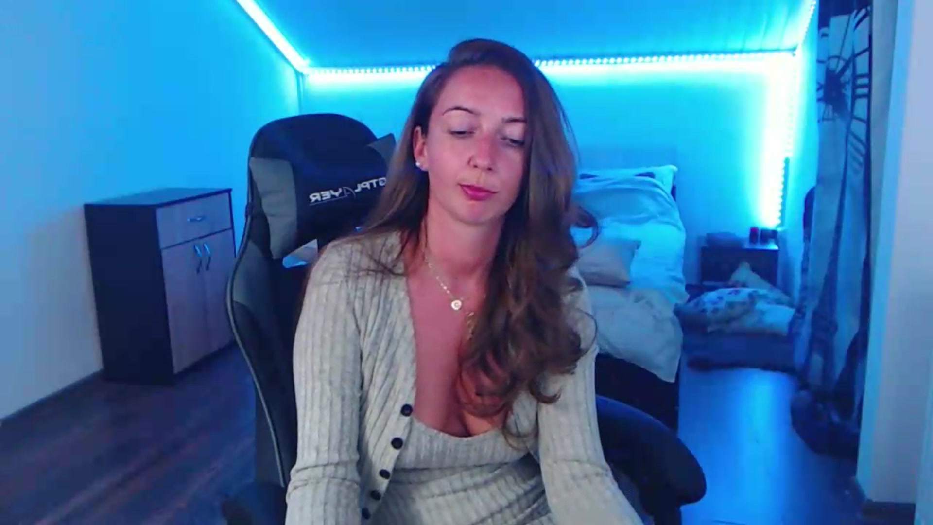 Gallery image thumbnail from SlimCurly's myfreecams stream on, 05/22/2026, 23:32 image 8 of 20