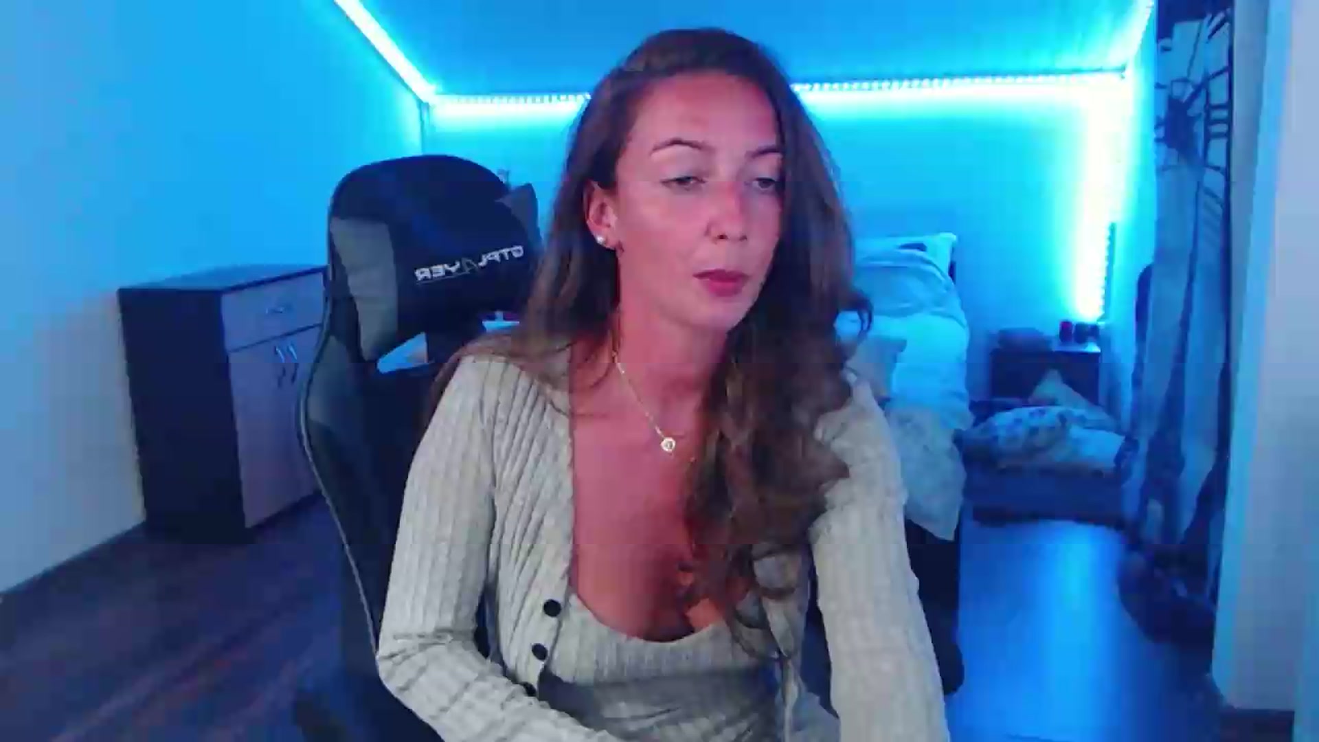 Gallery image thumbnail from SlimCurly's myfreecams stream on, 05/22/2026, 23:32 image 2 of 20