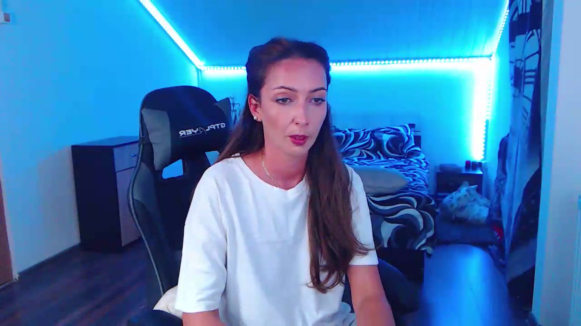 Gallery image thumbnail from SlimCurly's myfreecams stream on, 06/06/2026, 22:28 image 4 of 20