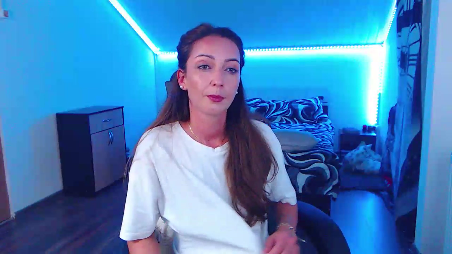 Gallery image thumbnail from SlimCurly's myfreecams stream on, 06/06/2026, 22:28 image 17 of 20