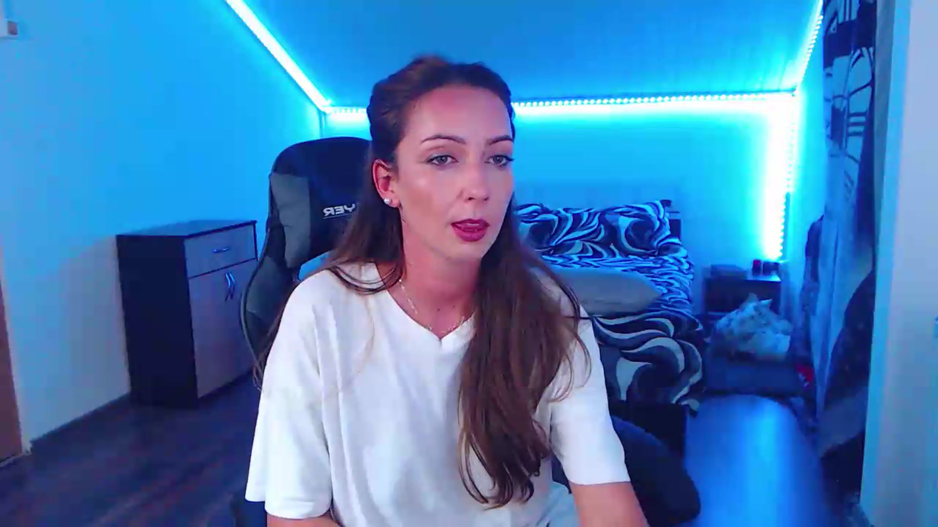 Gallery image thumbnail from SlimCurly's myfreecams stream on, 06/06/2026, 22:28 image 12 of 20