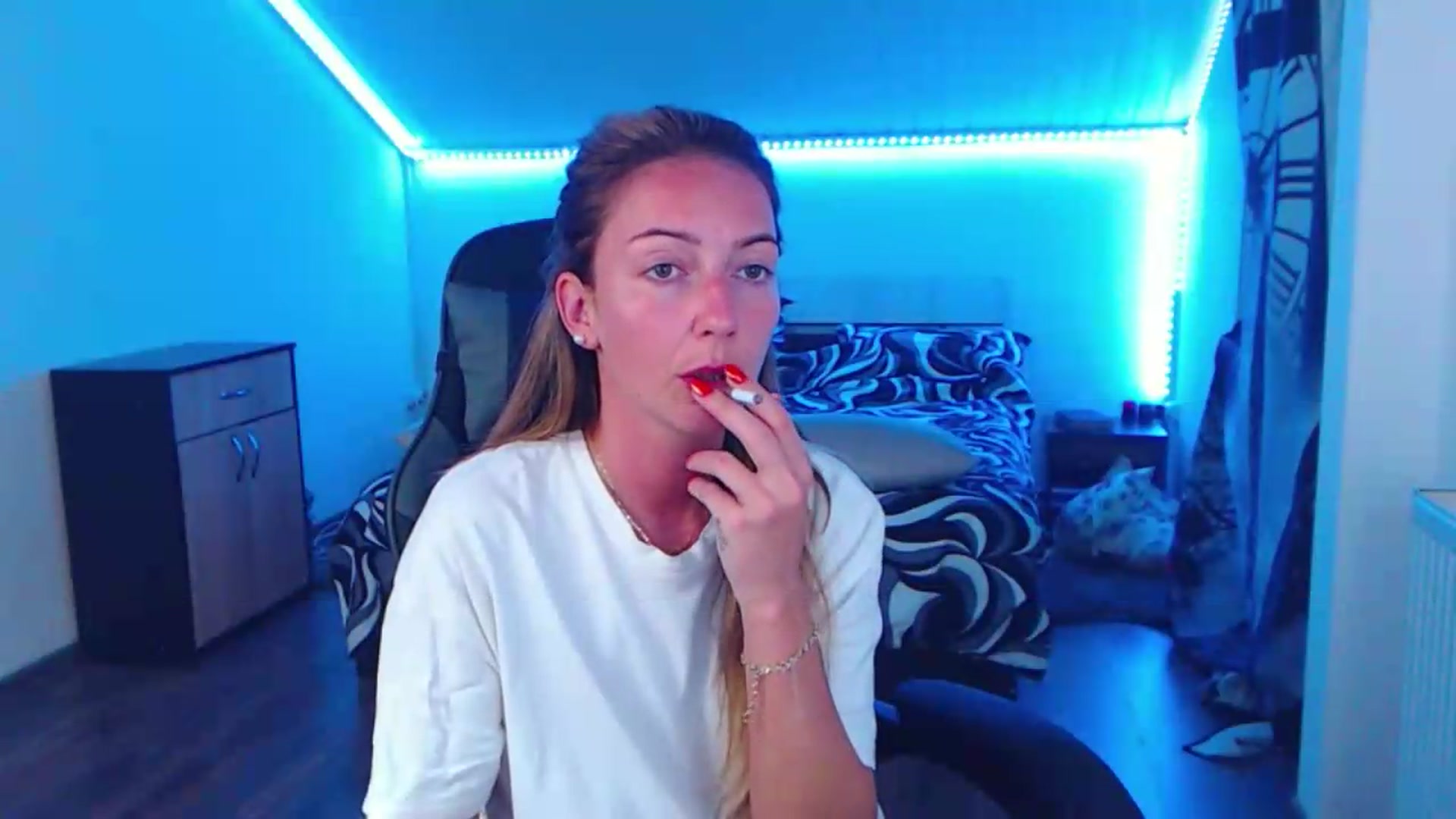 Gallery image thumbnail from SlimCurly's myfreecams stream on, 06/20/2026, 22:20 image 7 of 20