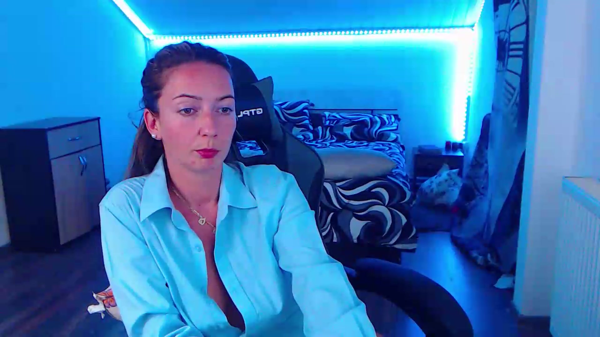 Gallery image thumbnail from SlimCurly's myfreecams stream on, 06/26/2026, 21:47 image 7 of 20