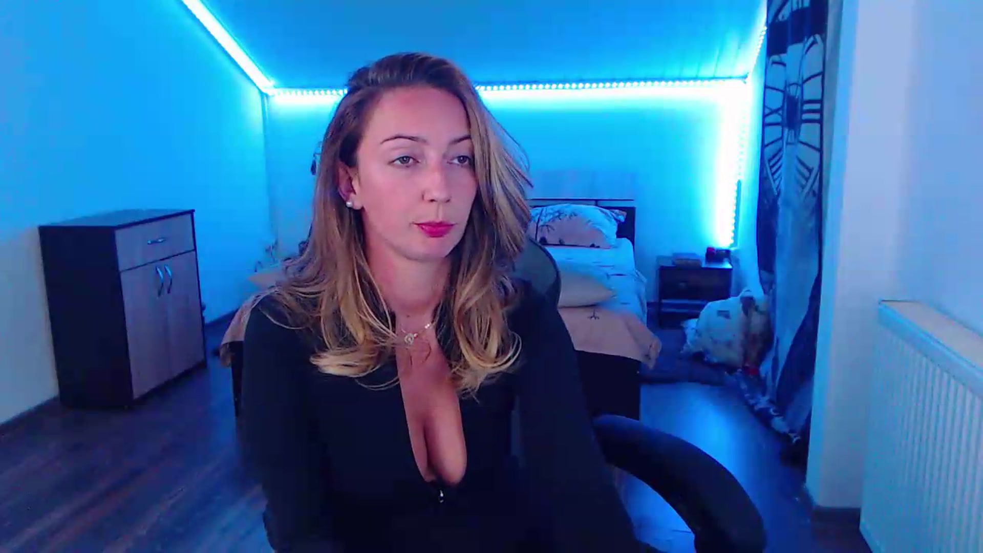 Gallery image thumbnail from SlimCurly's myfreecams stream on, 07/26/2026, 21:41 image 18 of 20