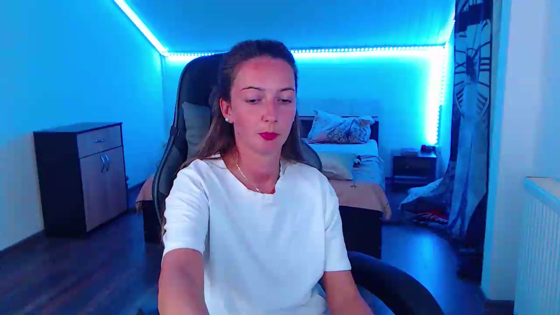 Gallery image thumbnail from SlimCurly's myfreecams stream on, 08/09/2026, 21:35 image 18 of 20