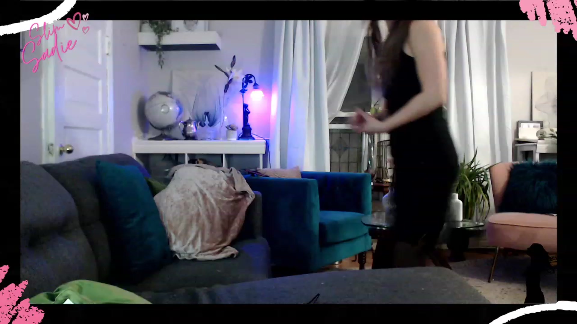 Gallery image thumbnail from SlimSadie's myfreecams stream on, 12/26/2022, 02:21 image 10 of 20