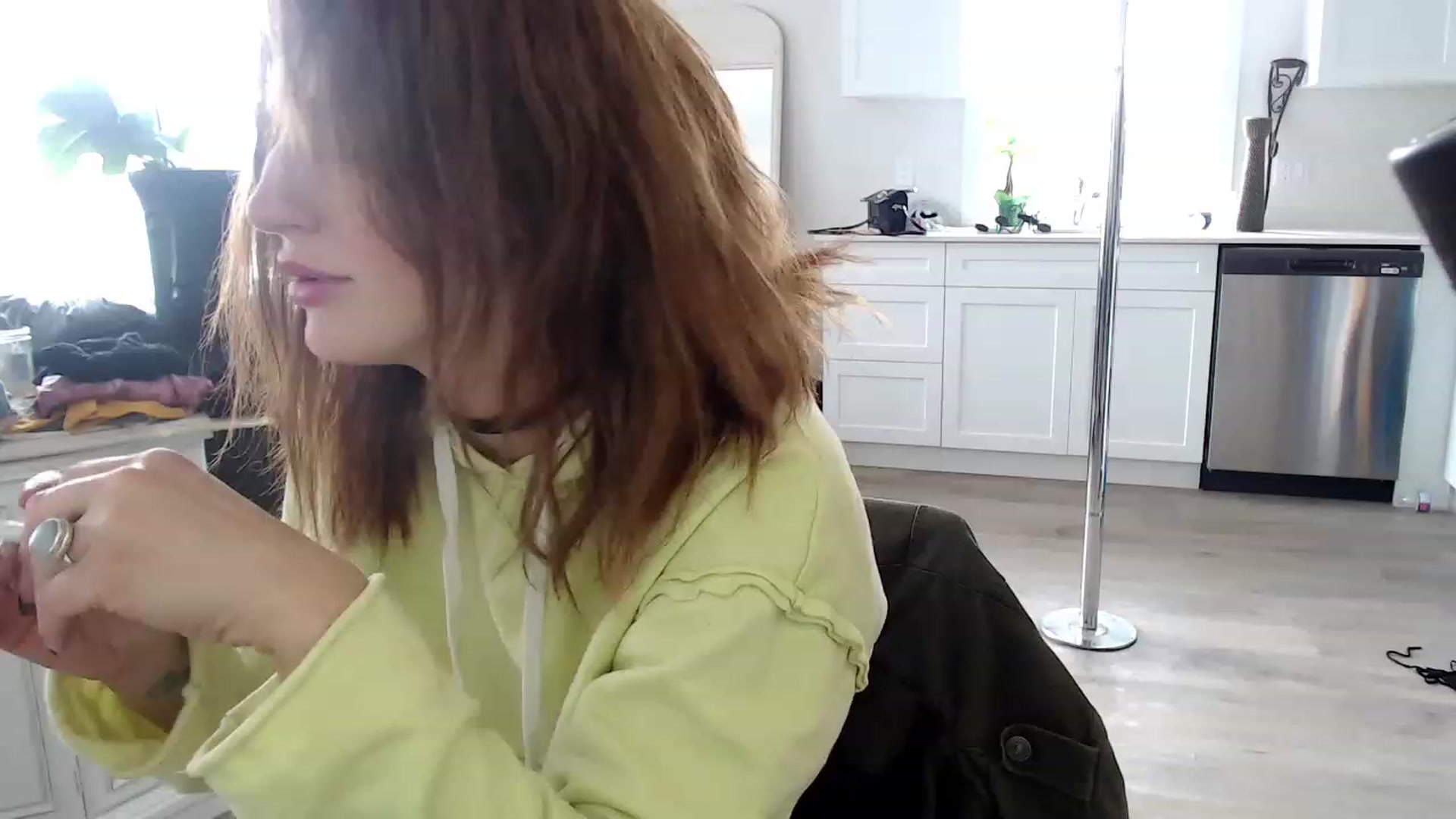 Gallery image thumbnail from SlimSadie's myfreecams stream on, 05/03/2023, 13:22 image 1 of 20