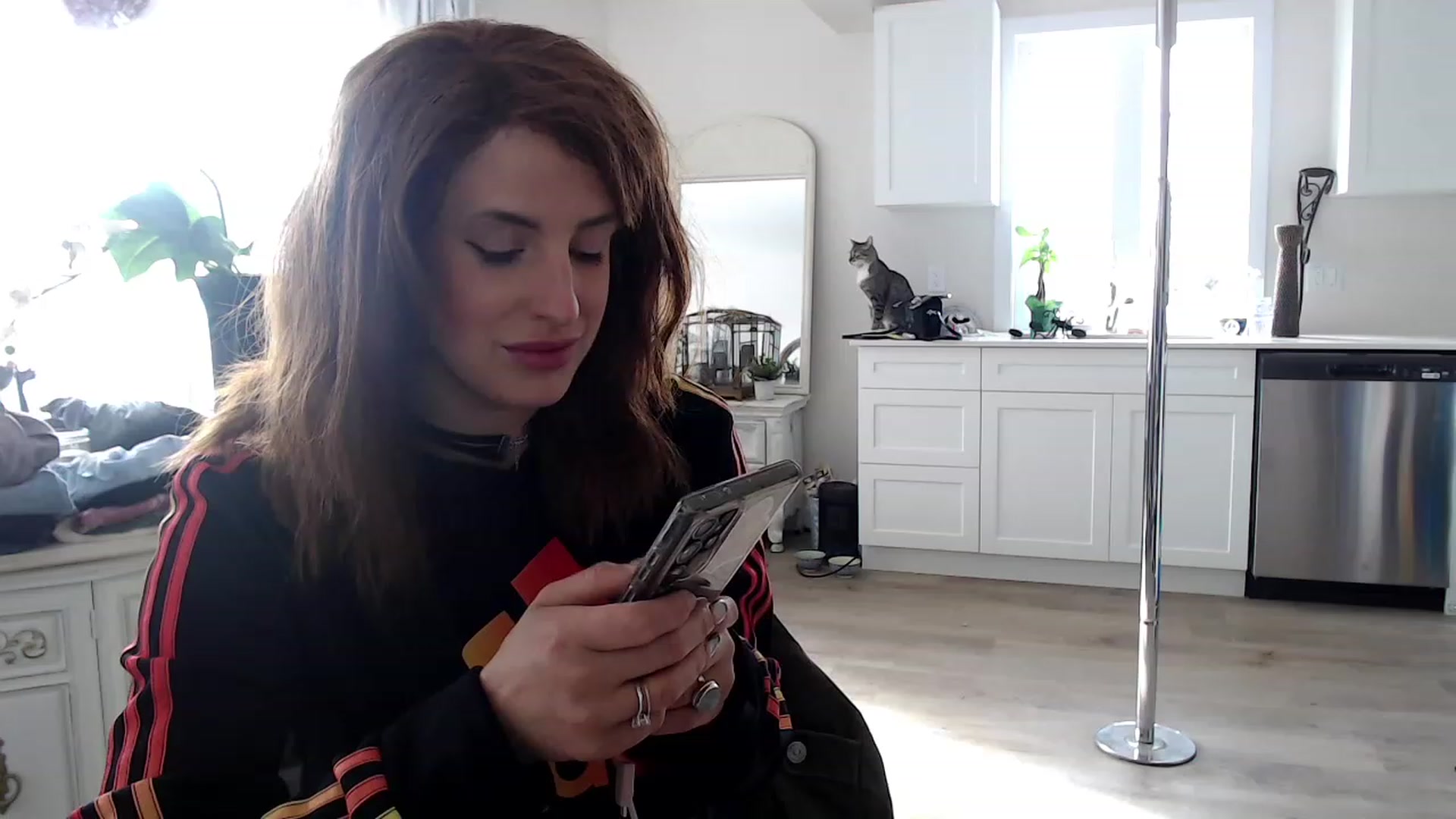Gallery image thumbnail from SlimSadie's myfreecams stream on, 05/03/2023, 13:22 image 14 of 20