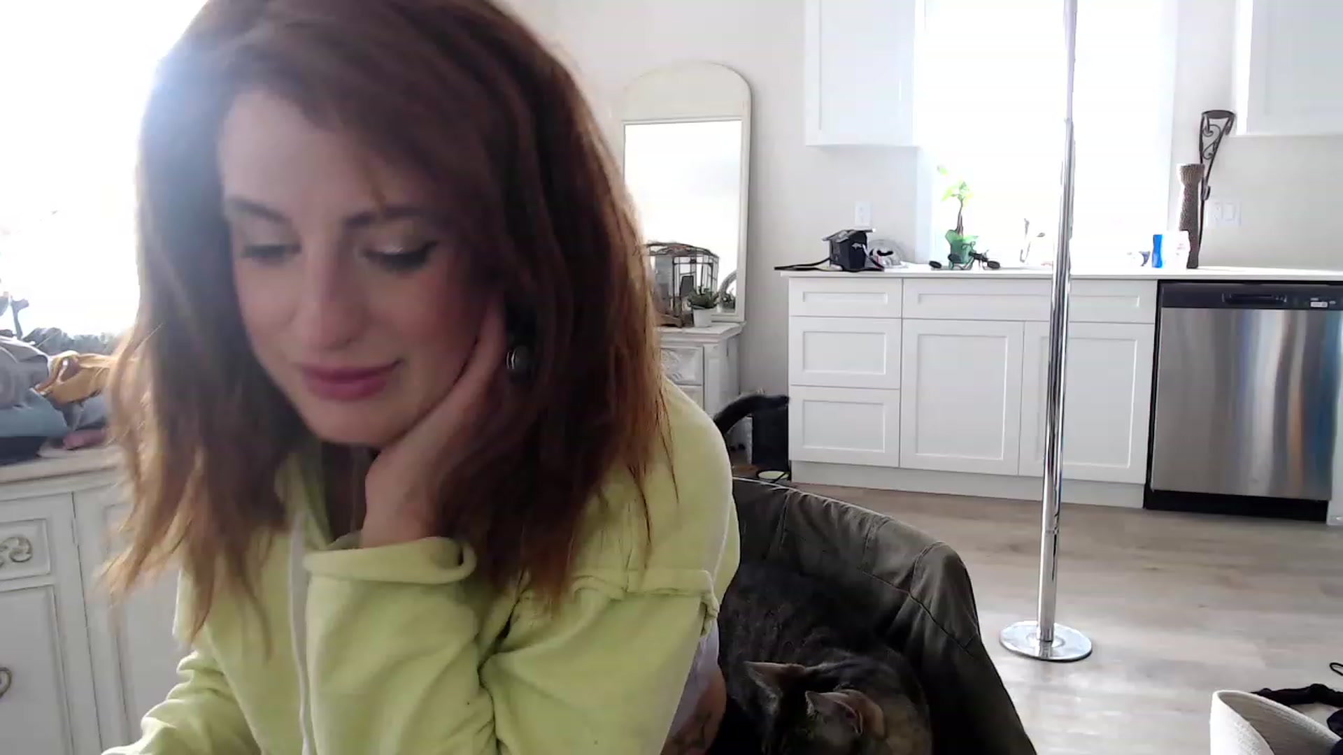 Gallery image thumbnail from SlimSadie's myfreecams stream on, 05/03/2023, 14:12 image 6 of 20