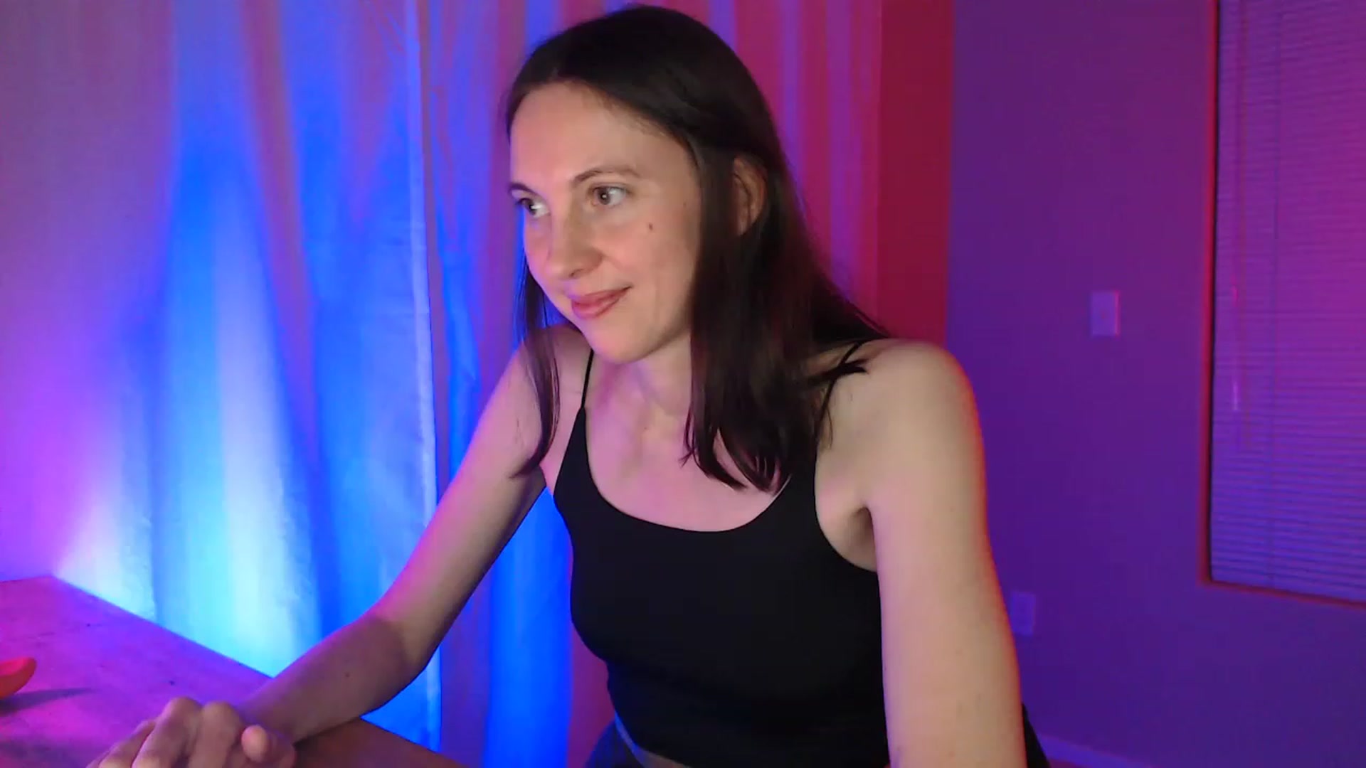Gallery image thumbnail from SlimSexi's myfreecams stream on, 12/18/2022, 09:43 image 17 of 20