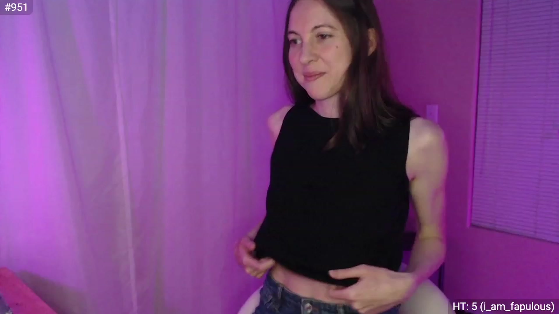 Gallery image thumbnail from SlimSexi's myfreecams stream on, 01/22/2023, 08:49 image 8 of 20