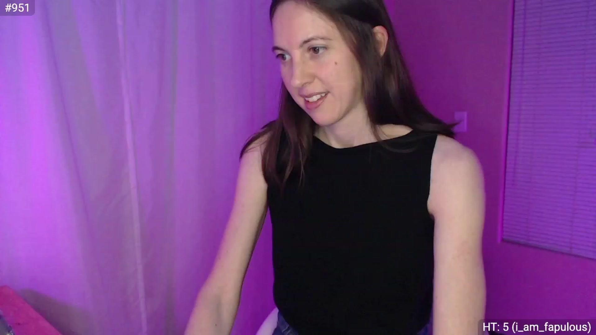 Gallery image thumbnail from SlimSexi's myfreecams stream on, 01/22/2023, 08:49 image 3 of 20