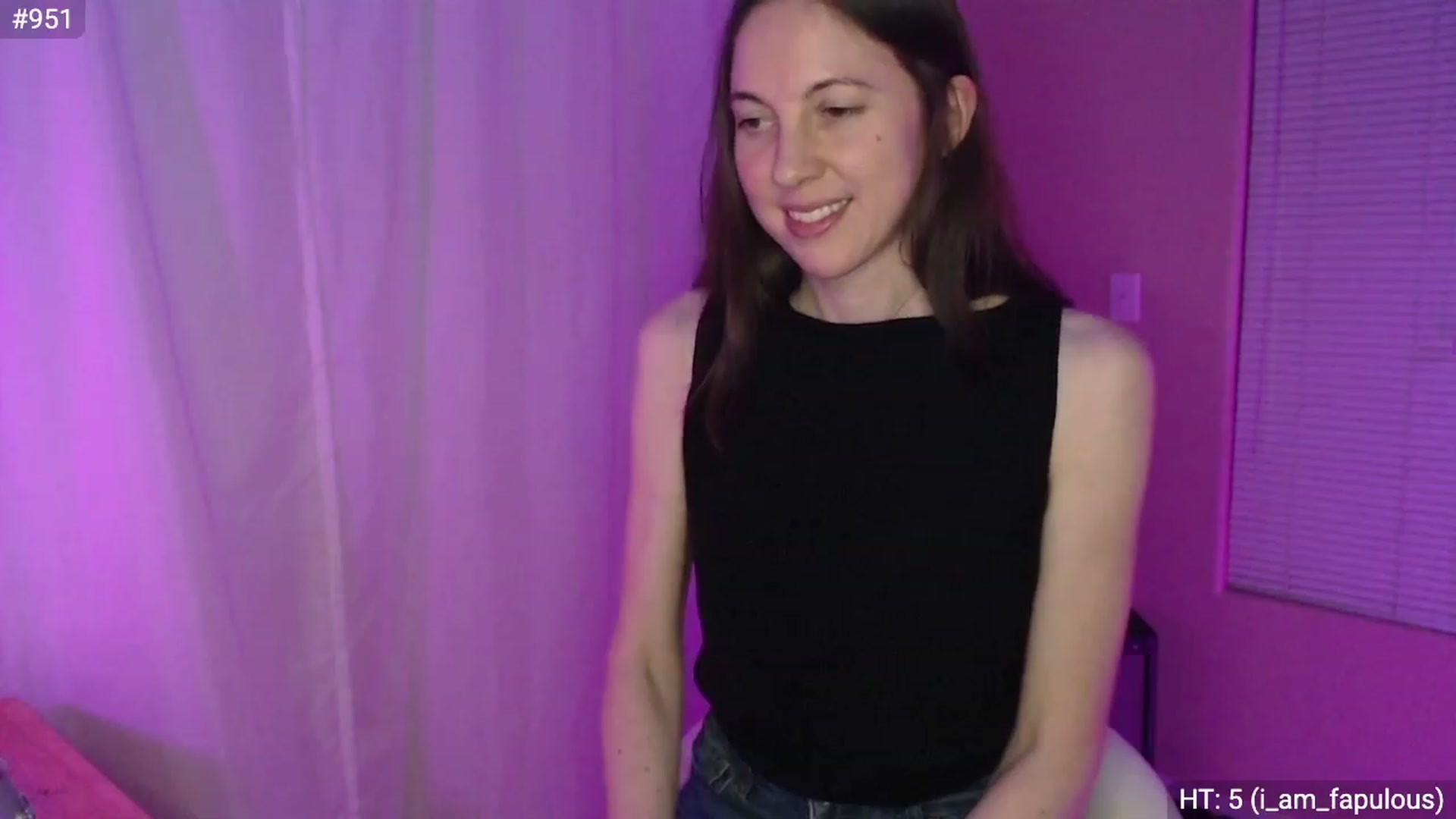 Gallery image thumbnail from SlimSexi's myfreecams stream on, 01/22/2023, 08:49 image 10 of 20
