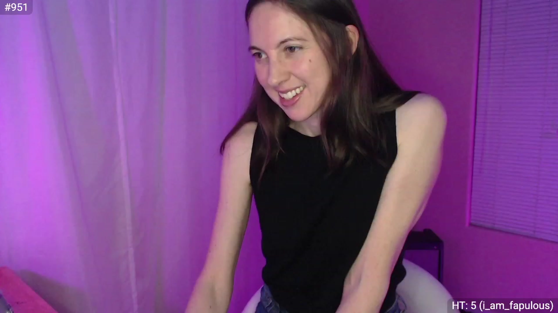 Gallery image thumbnail from SlimSexi's myfreecams stream on, 01/22/2023, 08:49 image 2 of 20