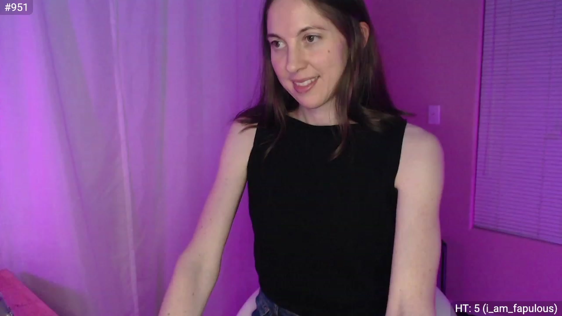 Gallery image thumbnail from SlimSexi's myfreecams stream on, 01/22/2023, 08:49 image 7 of 20