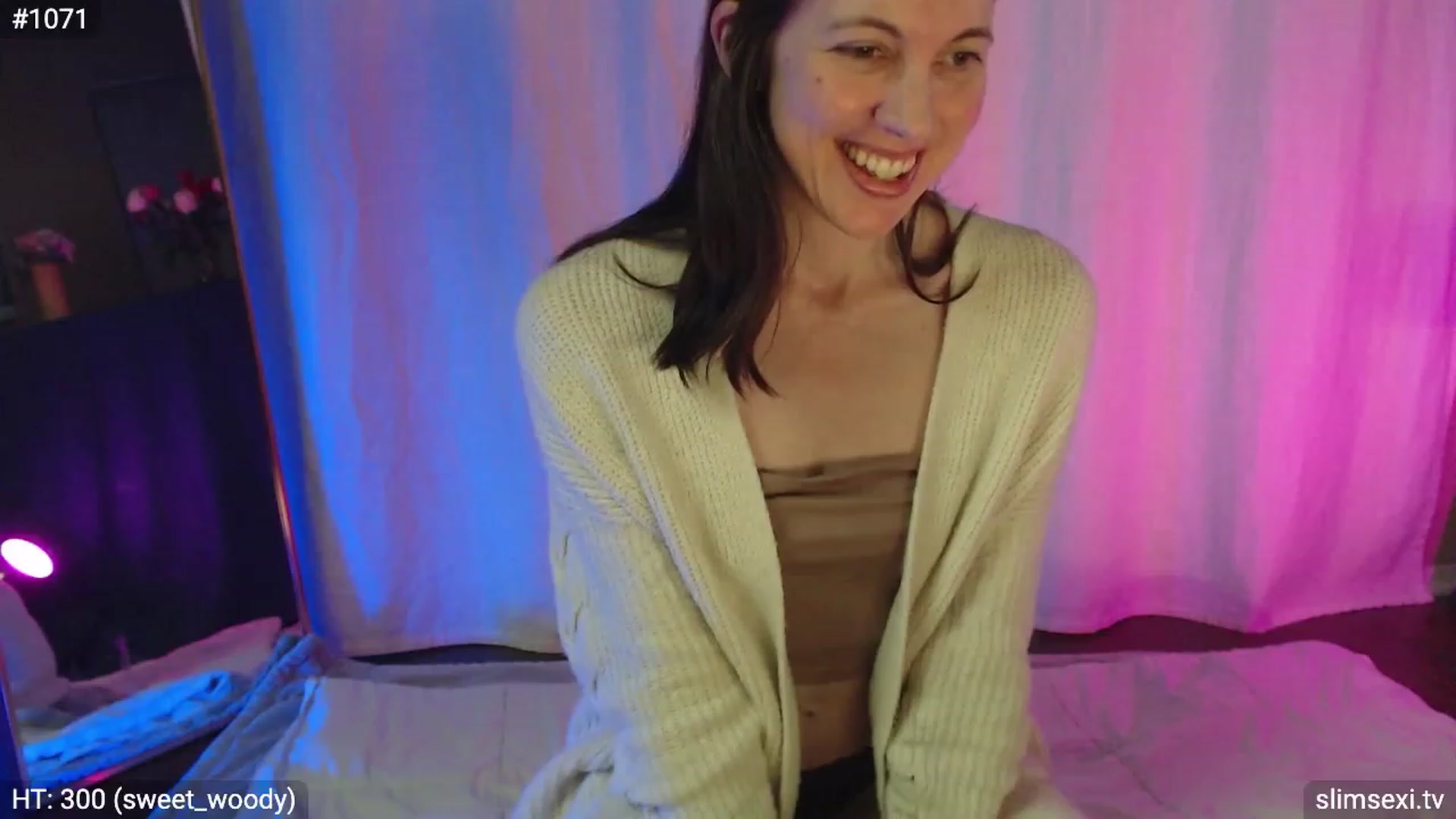 Gallery image thumbnail from SlimSexi's myfreecams stream on, 02/16/2023, 06:45 image 8 of 20