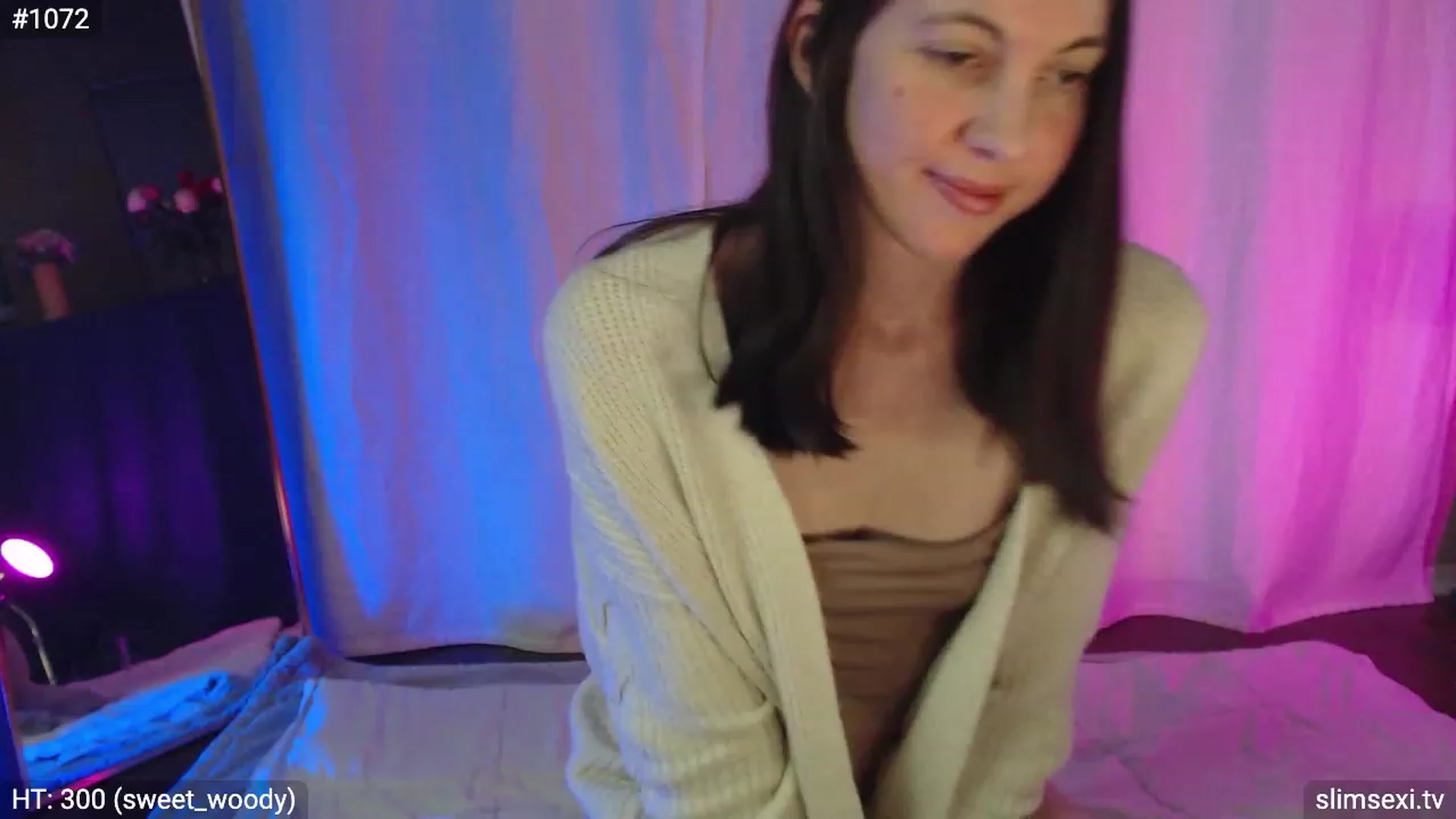 Gallery image thumbnail from SlimSexi's myfreecams stream on, 02/16/2023, 06:45 image 10 of 20