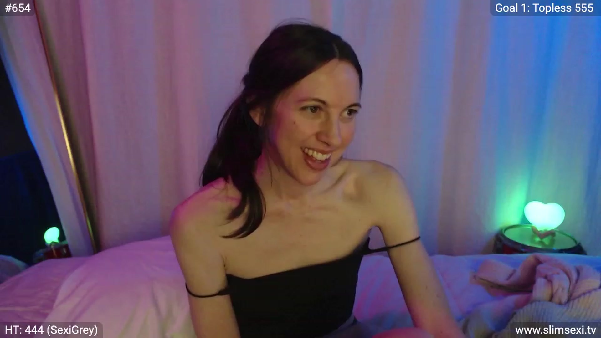 Gallery image thumbnail from SlimSexi's myfreecams stream on, 03/02/2023, 08:28 image 19 of 20