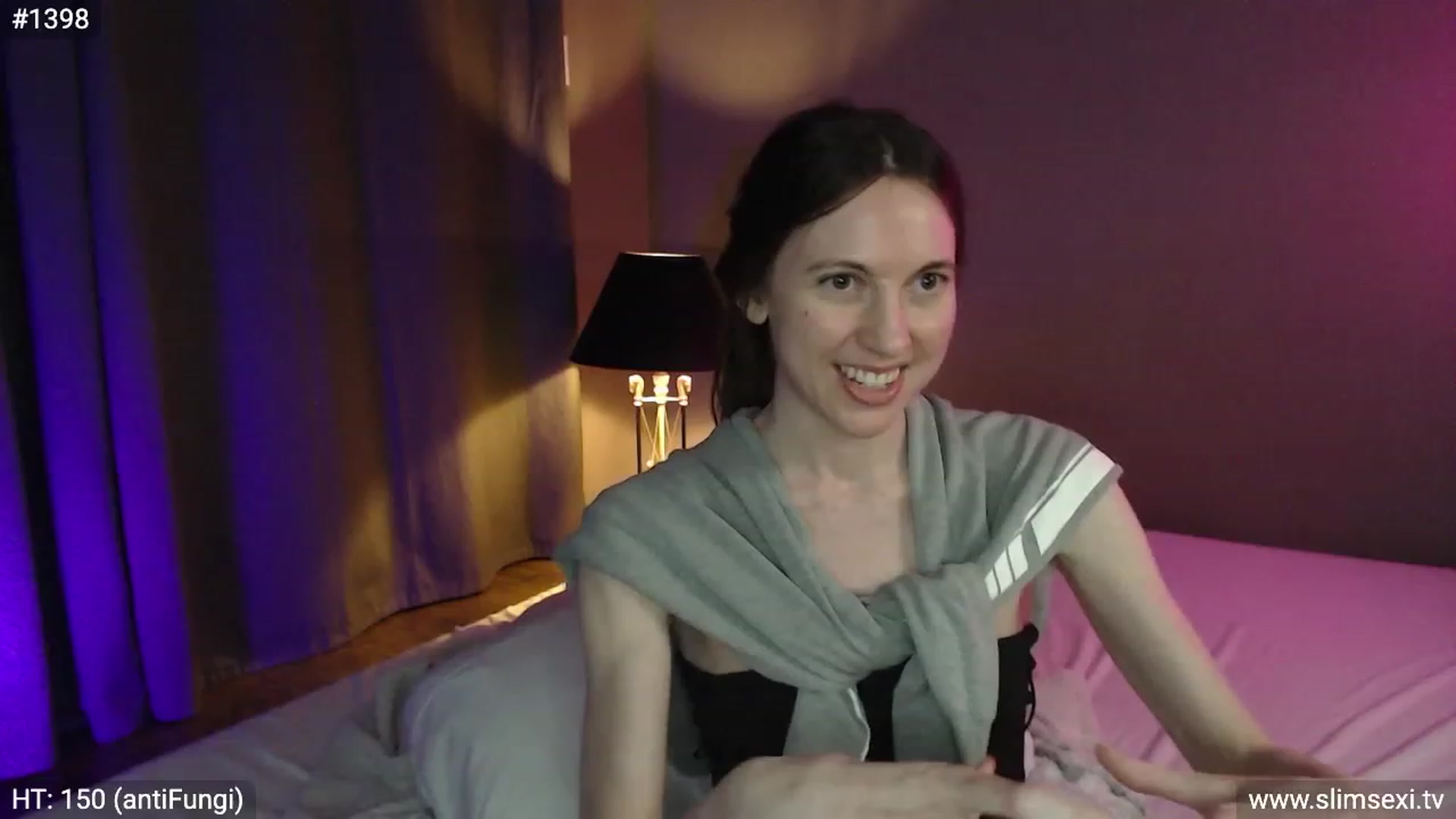 Gallery image thumbnail from SlimSexi's myfreecams stream on, 03/07/2023, 10:04 image 8 of 20