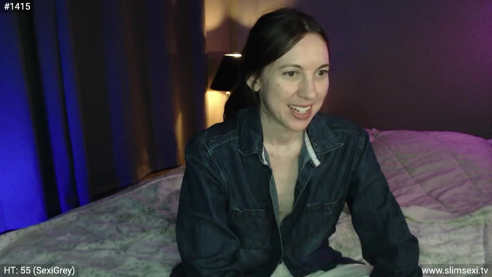 Gallery image thumbnail from SlimSexi's myfreecams stream on, 03/08/2023, 08:34 image 12 of 20