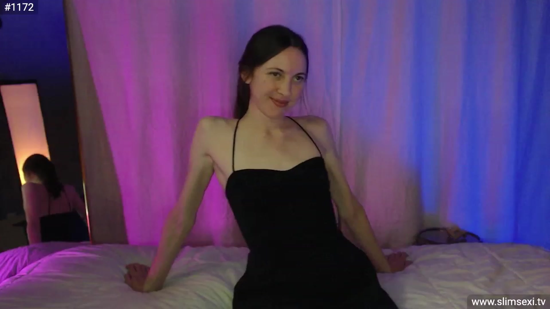 Gallery image thumbnail from SlimSexi's myfreecams stream on, 03/09/2023, 09:10 image 17 of 20