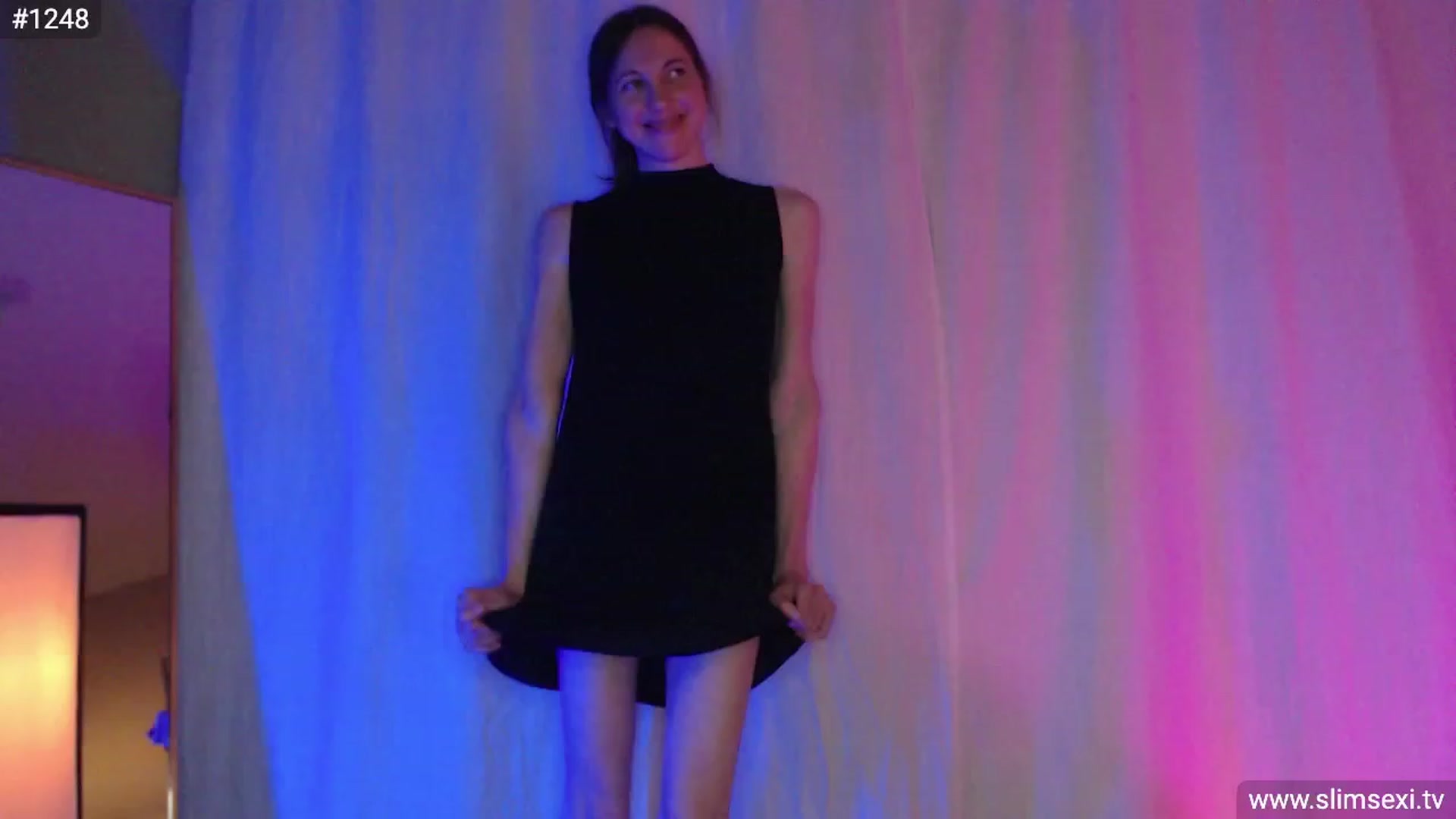 Gallery image thumbnail from SlimSexi's myfreecams stream on, 03/10/2023, 08:42 image 2 of 20