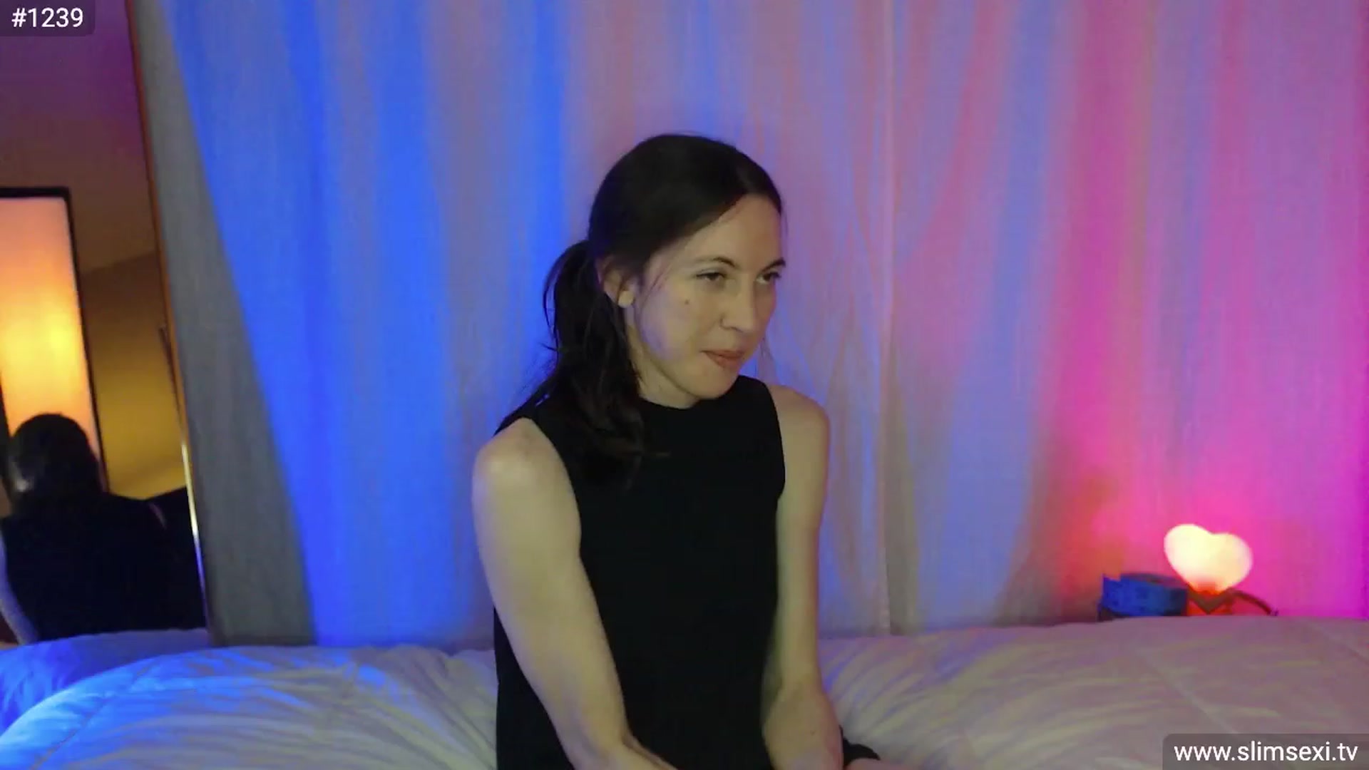 Gallery image thumbnail from SlimSexi's myfreecams stream on, 03/10/2023, 08:42 image 10 of 20