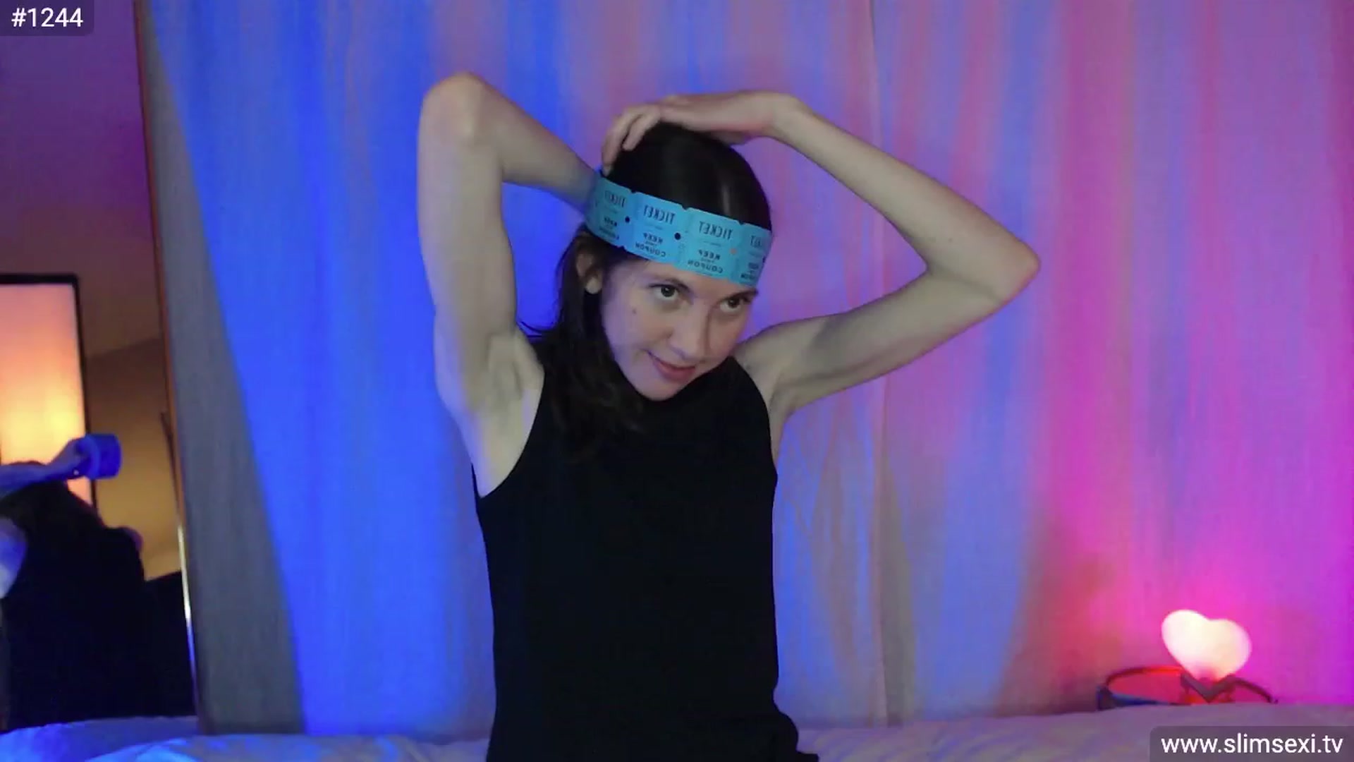 Gallery image thumbnail from SlimSexi's myfreecams stream on, 03/10/2023, 08:42 image 6 of 20