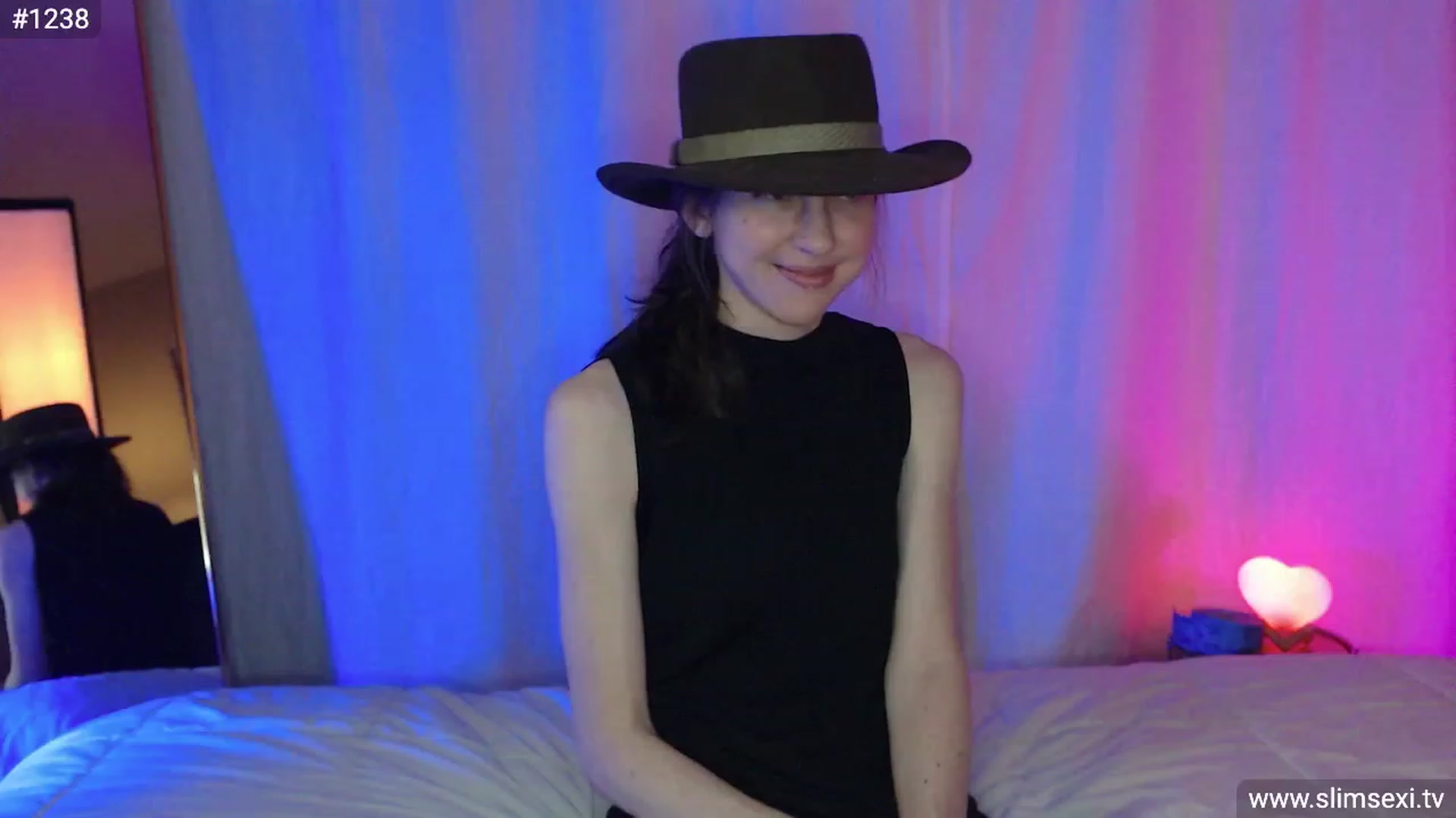 Gallery image thumbnail from SlimSexi's myfreecams stream on, 03/10/2023, 08:42 image 8 of 20