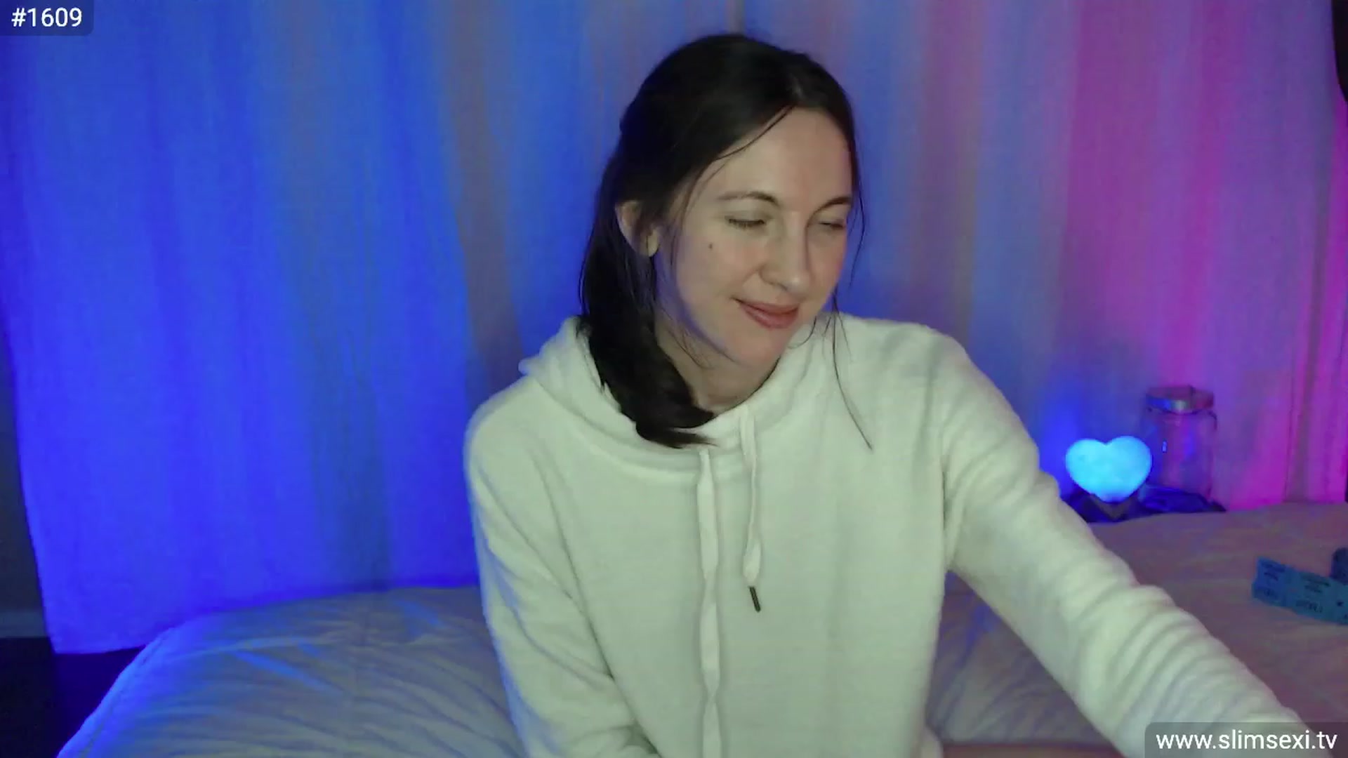 Gallery image thumbnail from SlimSexi's myfreecams stream on, 03/15/2023, 09:10 image 19 of 20