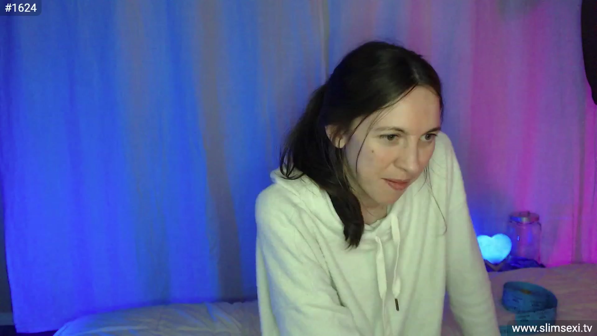 Gallery image thumbnail from SlimSexi's myfreecams stream on, 03/15/2023, 09:10 image 13 of 20