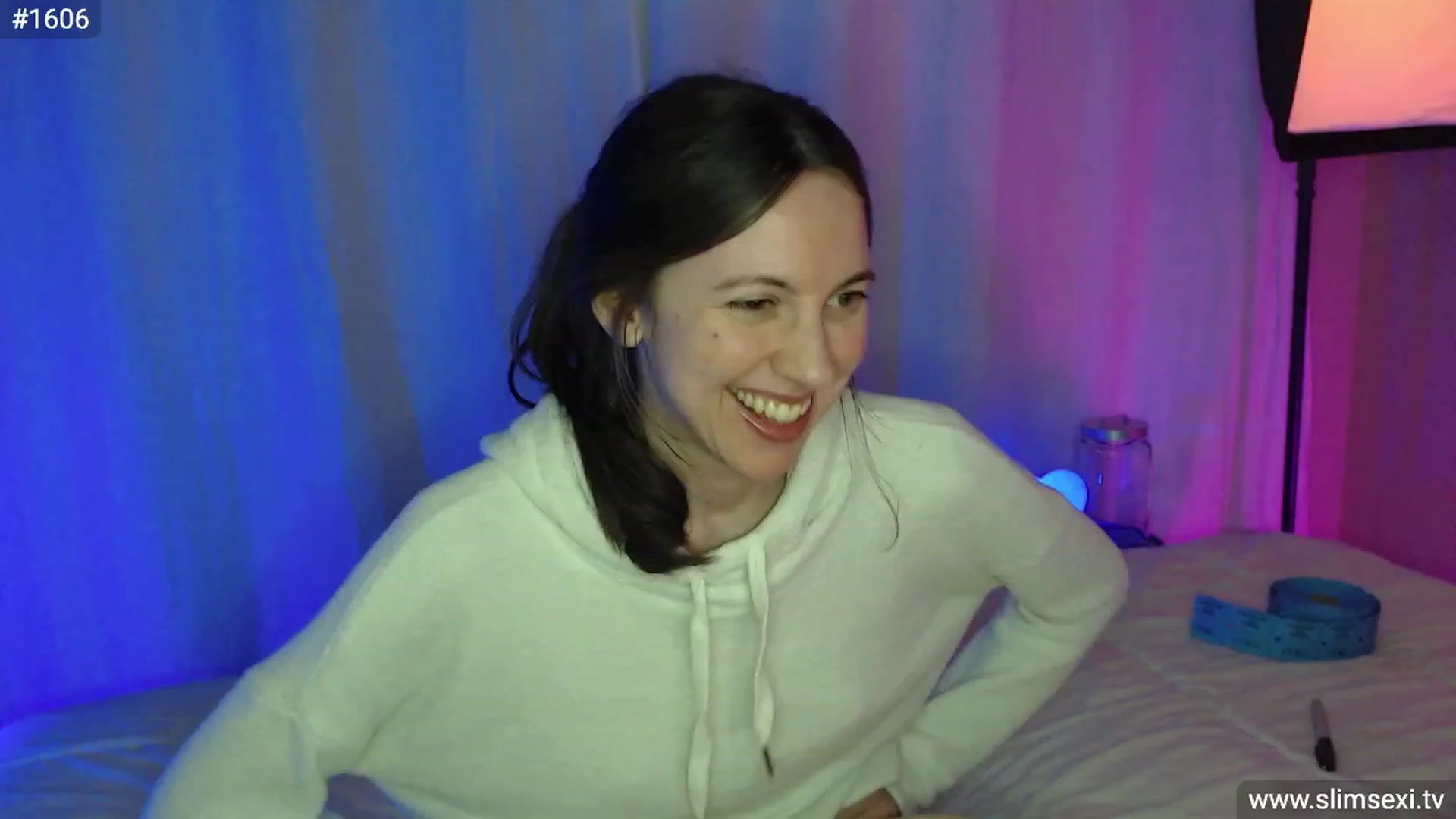 Gallery image thumbnail from SlimSexi's myfreecams stream on, 03/15/2023, 09:53 image 11 of 20