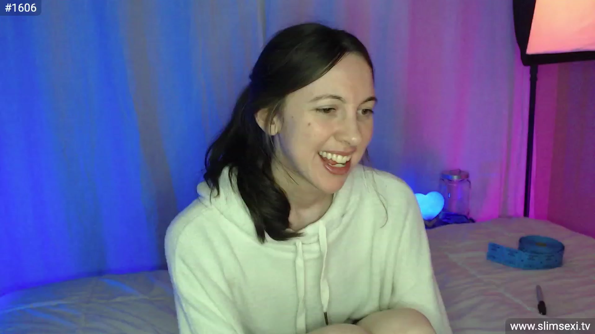 Gallery image thumbnail from SlimSexi's myfreecams stream on, 03/15/2023, 09:53 image 6 of 20