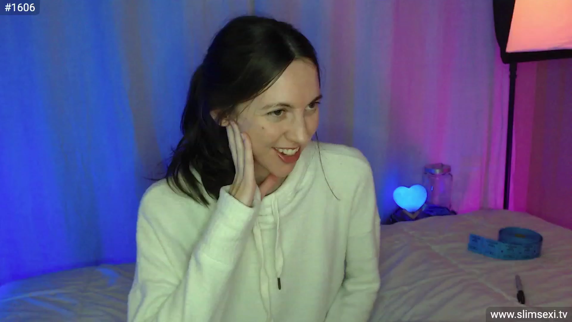Gallery image thumbnail from SlimSexi's myfreecams stream on, 03/15/2023, 09:53 image 18 of 20