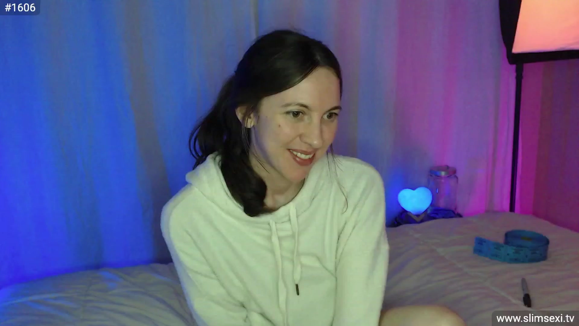 Gallery image thumbnail from SlimSexi's myfreecams stream on, 03/15/2023, 09:53 image 13 of 20