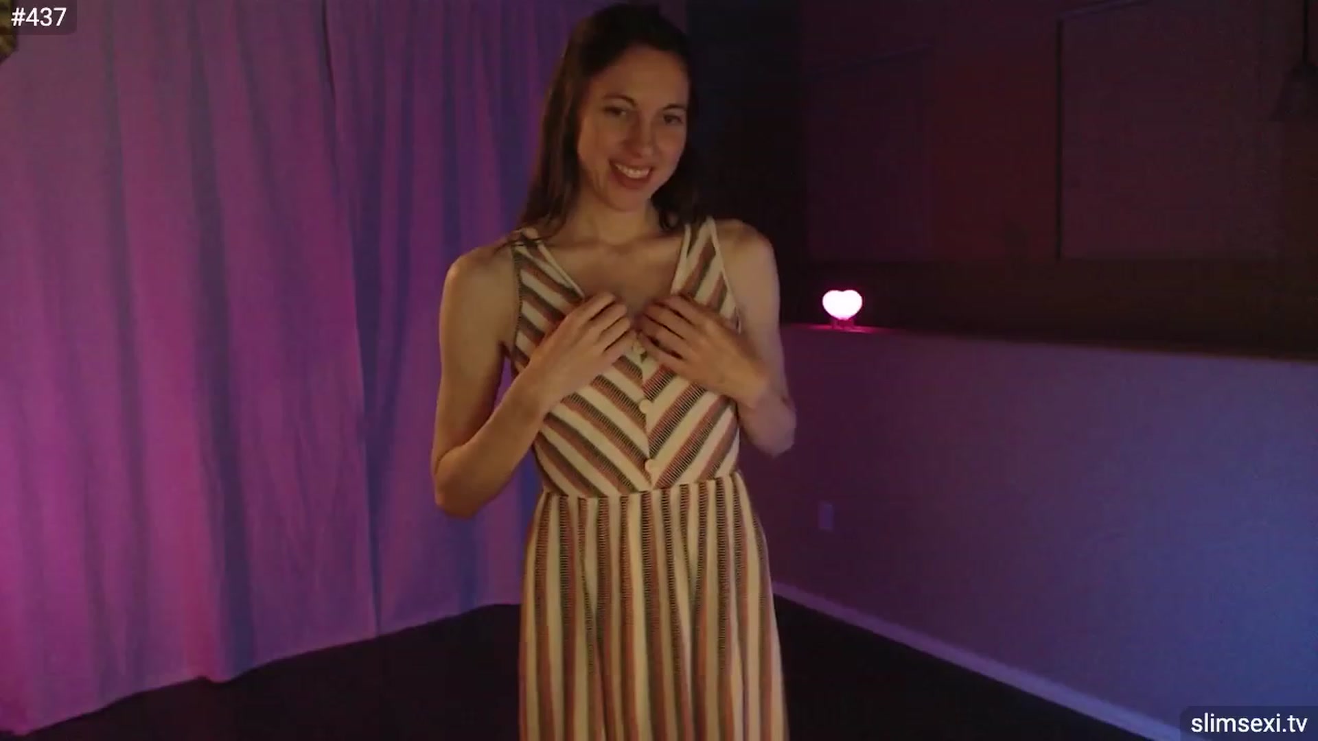 Gallery image thumbnail from SlimSexi's myfreecams stream on, 04/17/2023, 04:48 image 3 of 20